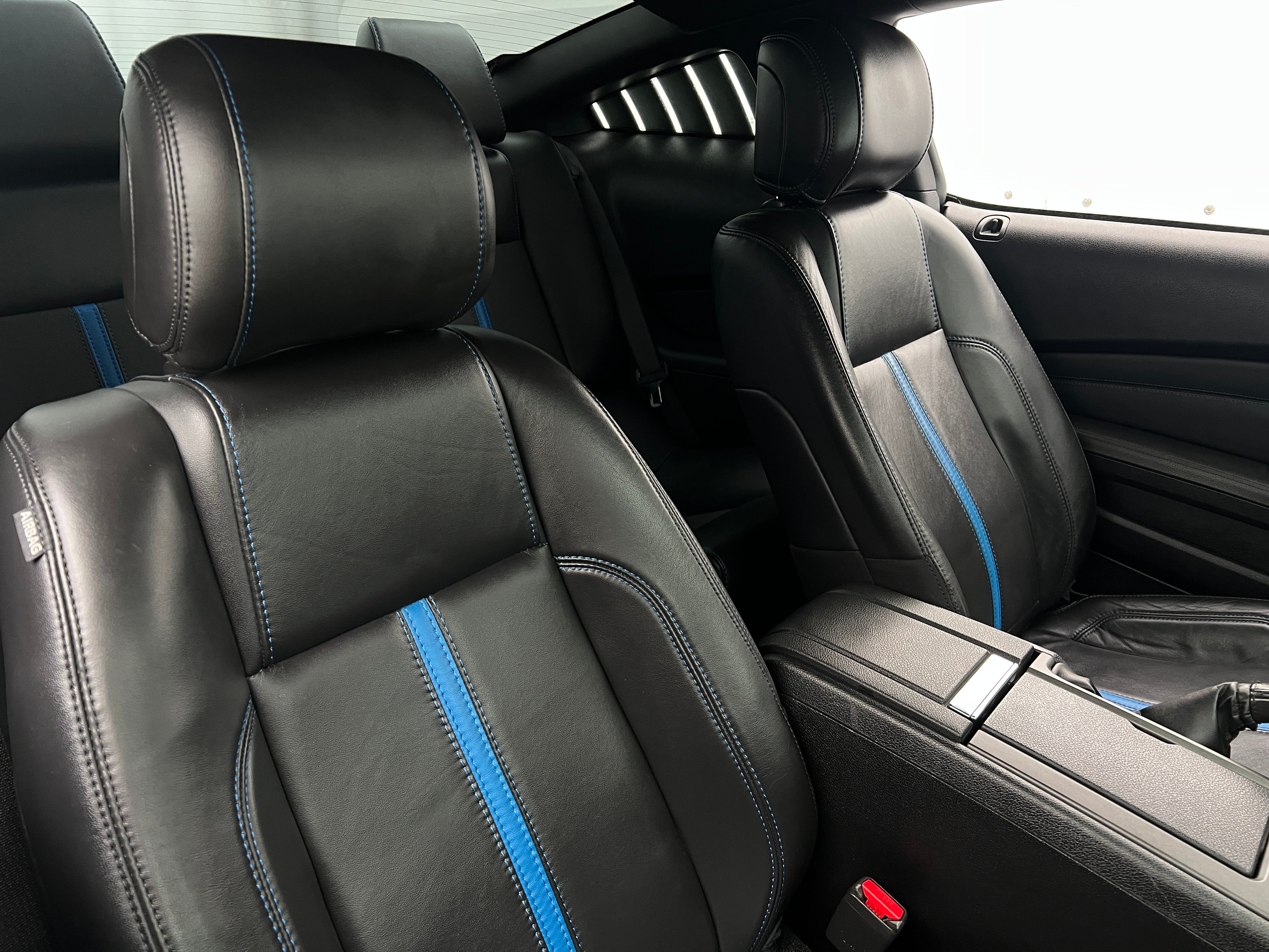 2012 Ford Mustang GT Premium 2