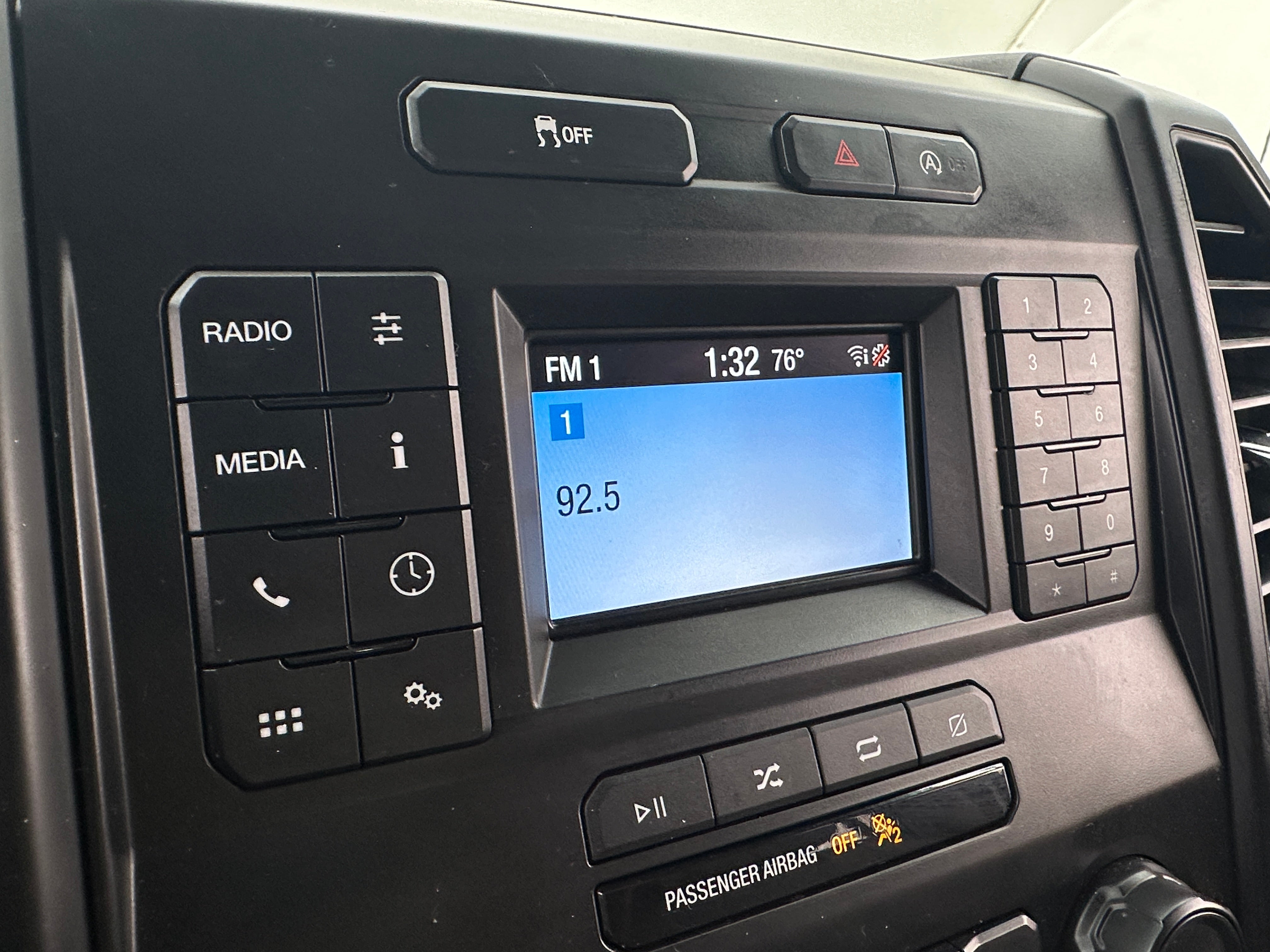 2019 Ford Econoline E-150 4