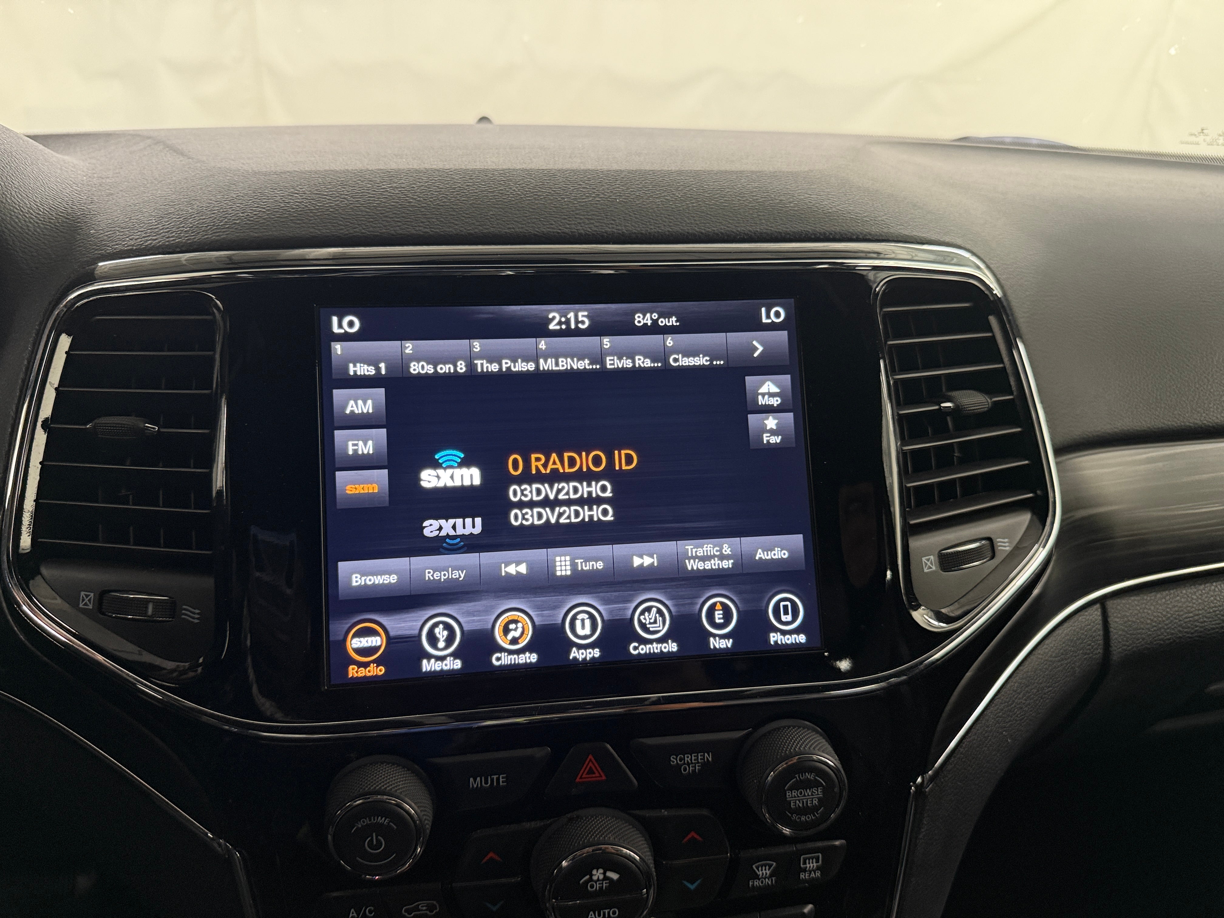 2019 Jeep Grand Cherokee Limited Edition 3