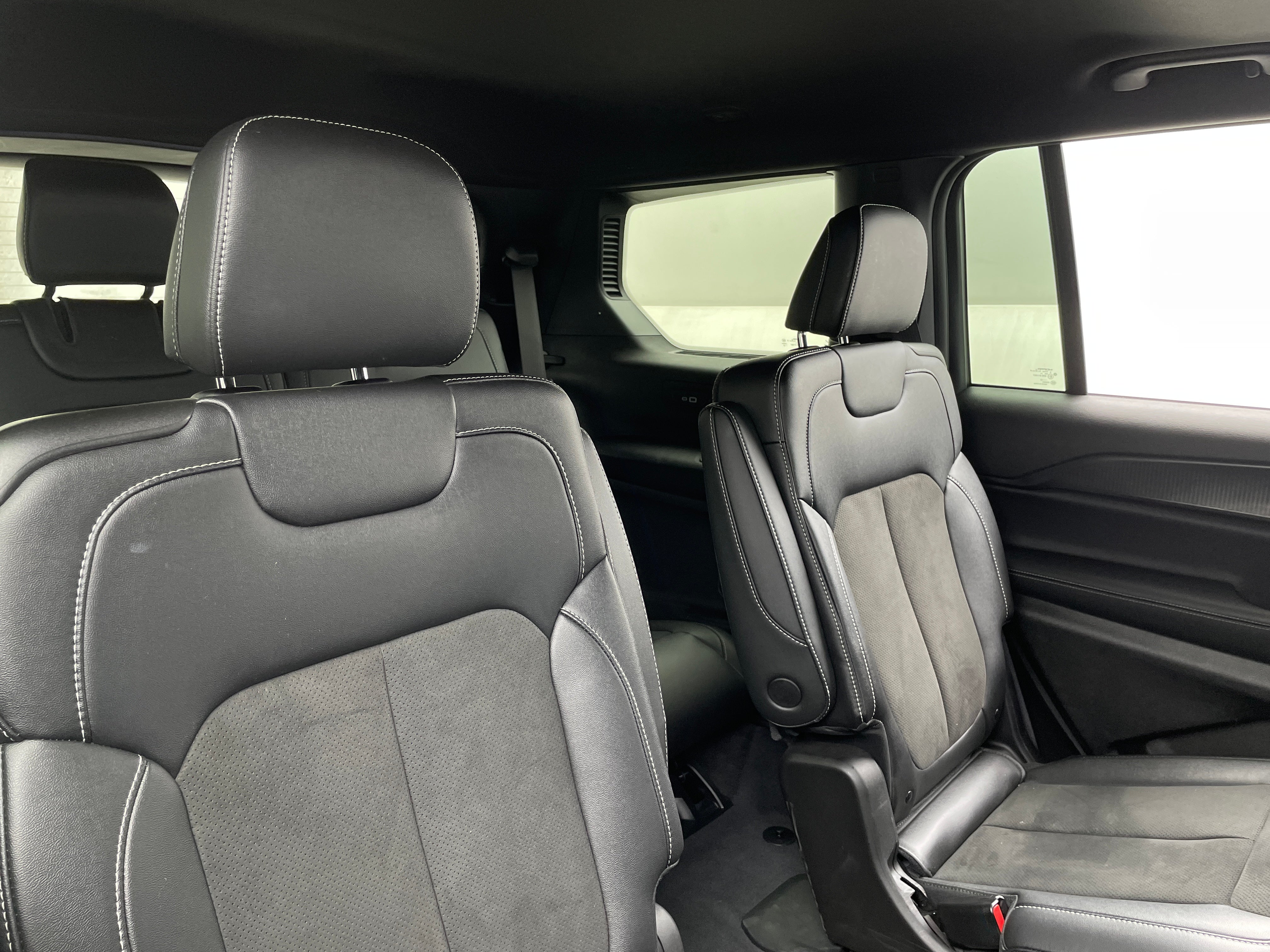 2023 Jeep Grand Cherokee L Altitude 5