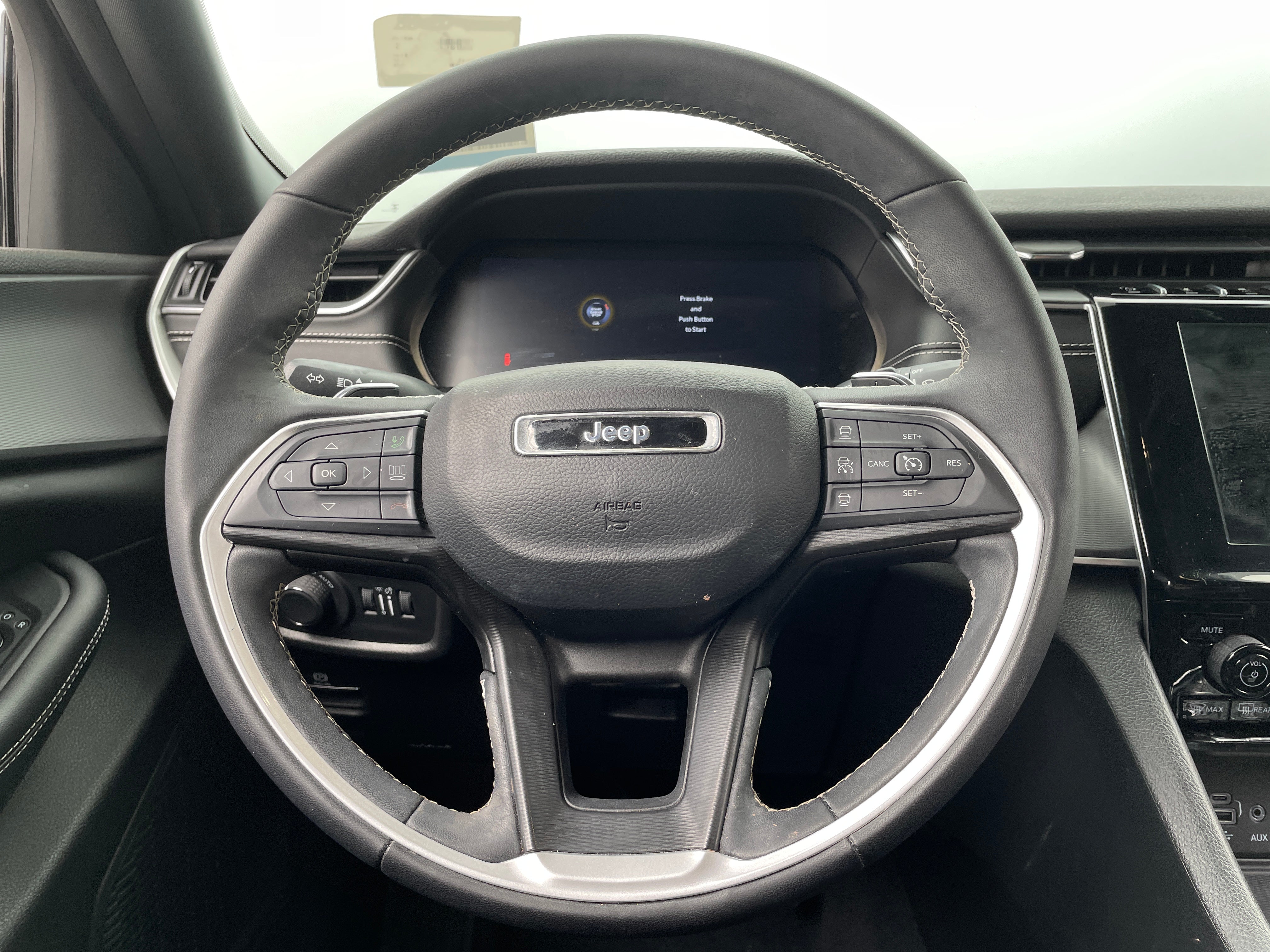 2023 Jeep Grand Cherokee L Altitude 4