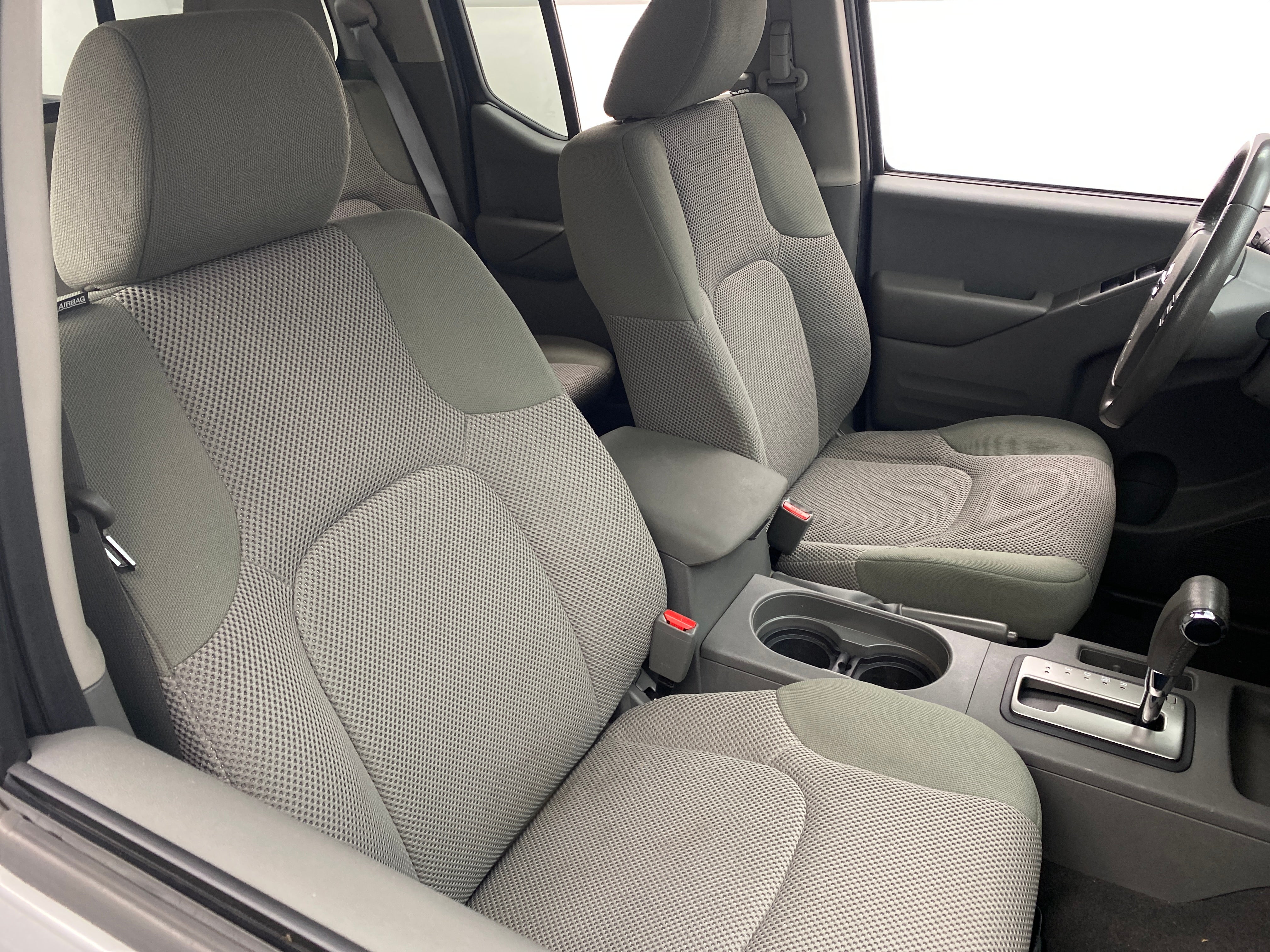 2019 Nissan Frontier SV 2