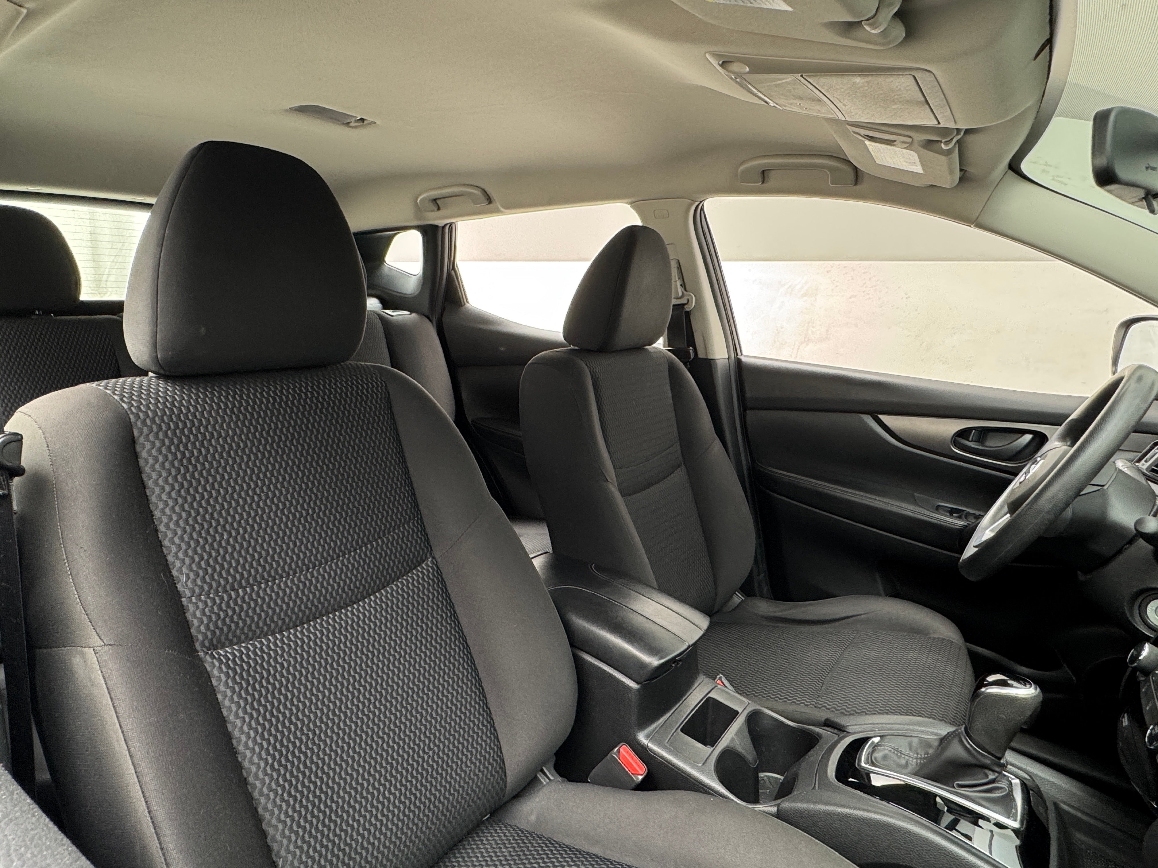 2017 Nissan Rogue Sport S 2