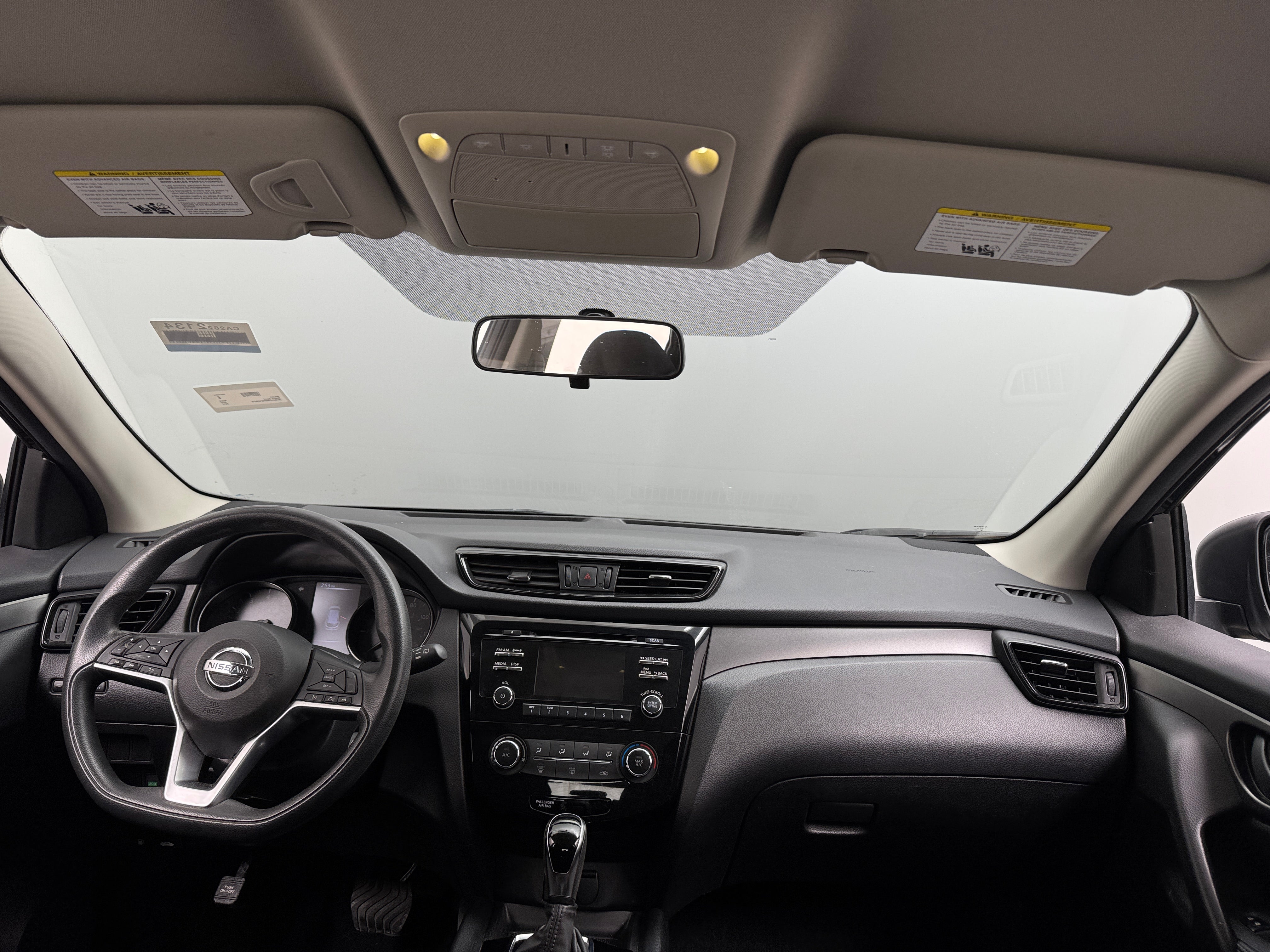 2017 Nissan Rogue Sport S 3