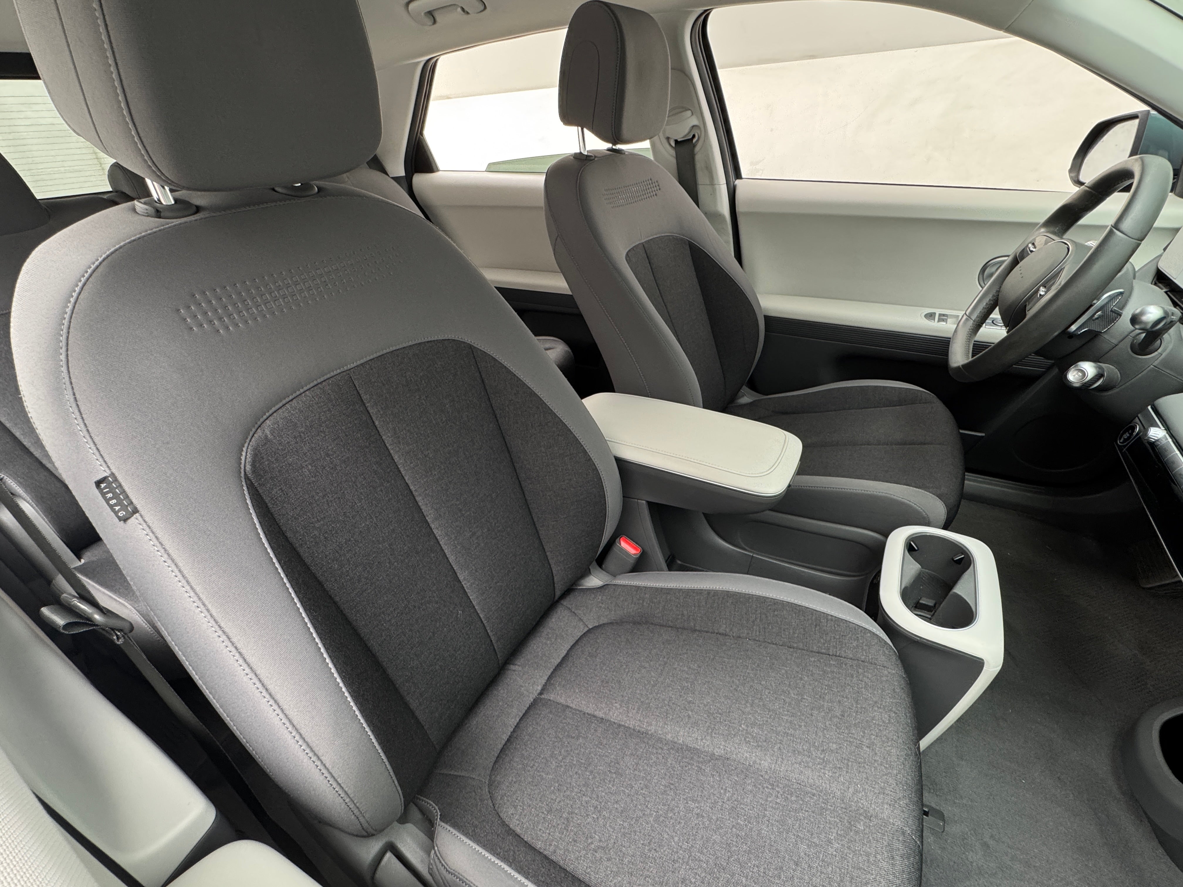 2022 Hyundai Ioniq 5 SE 2