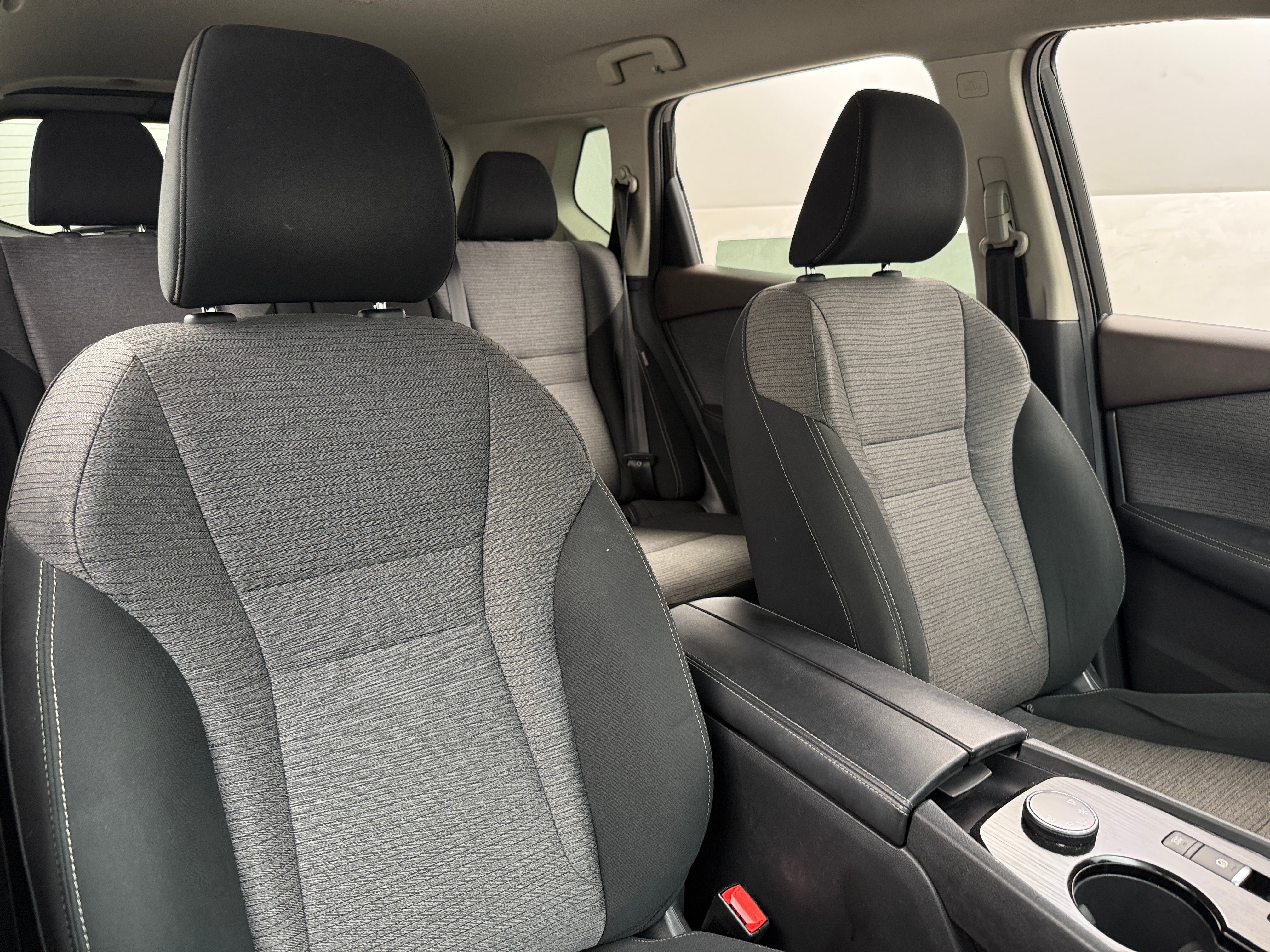 2022 Nissan Rogue S 2