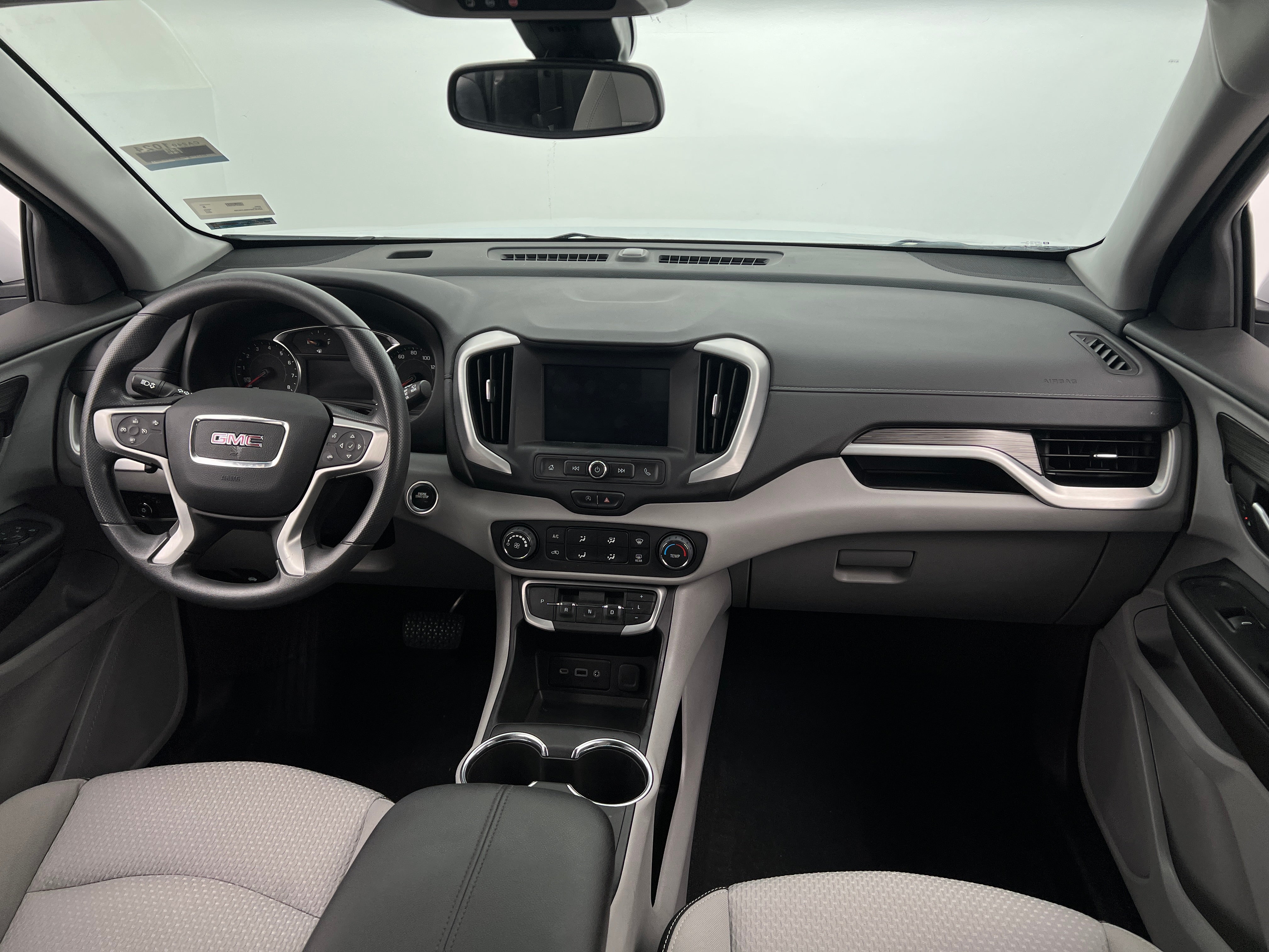 2022 GMC Terrain SLE 3