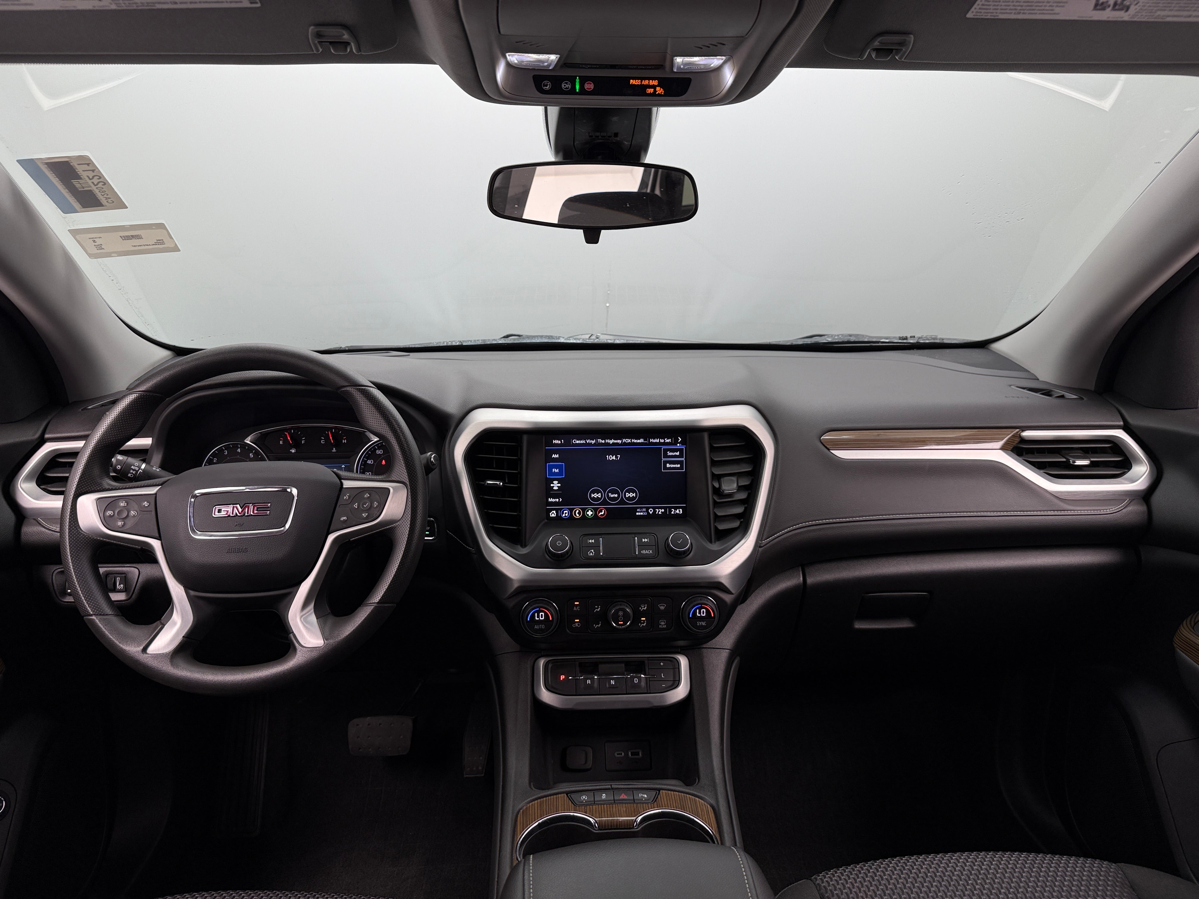 2023 GMC Acadia SLE 3