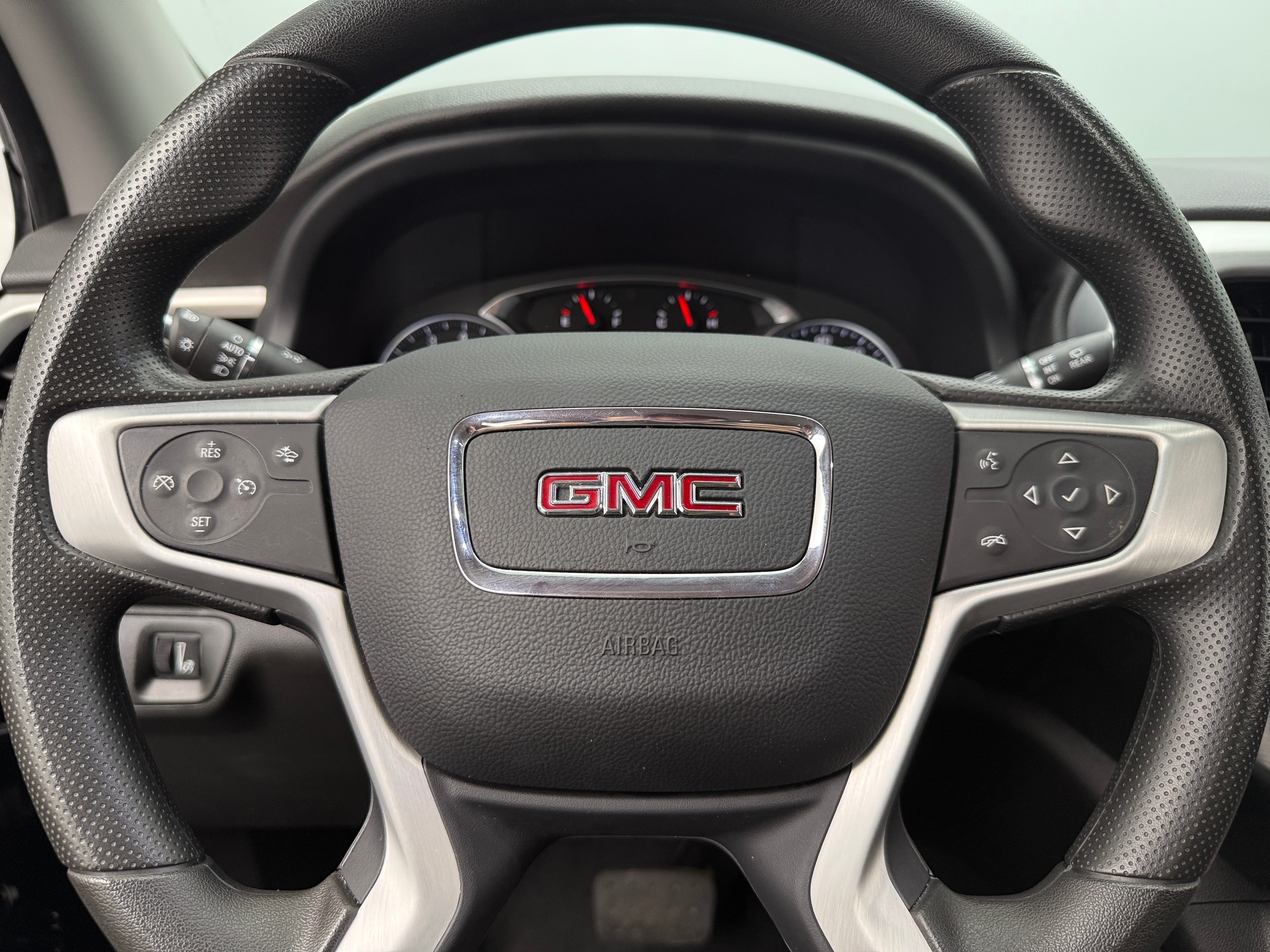 2023 GMC Acadia SLE 5