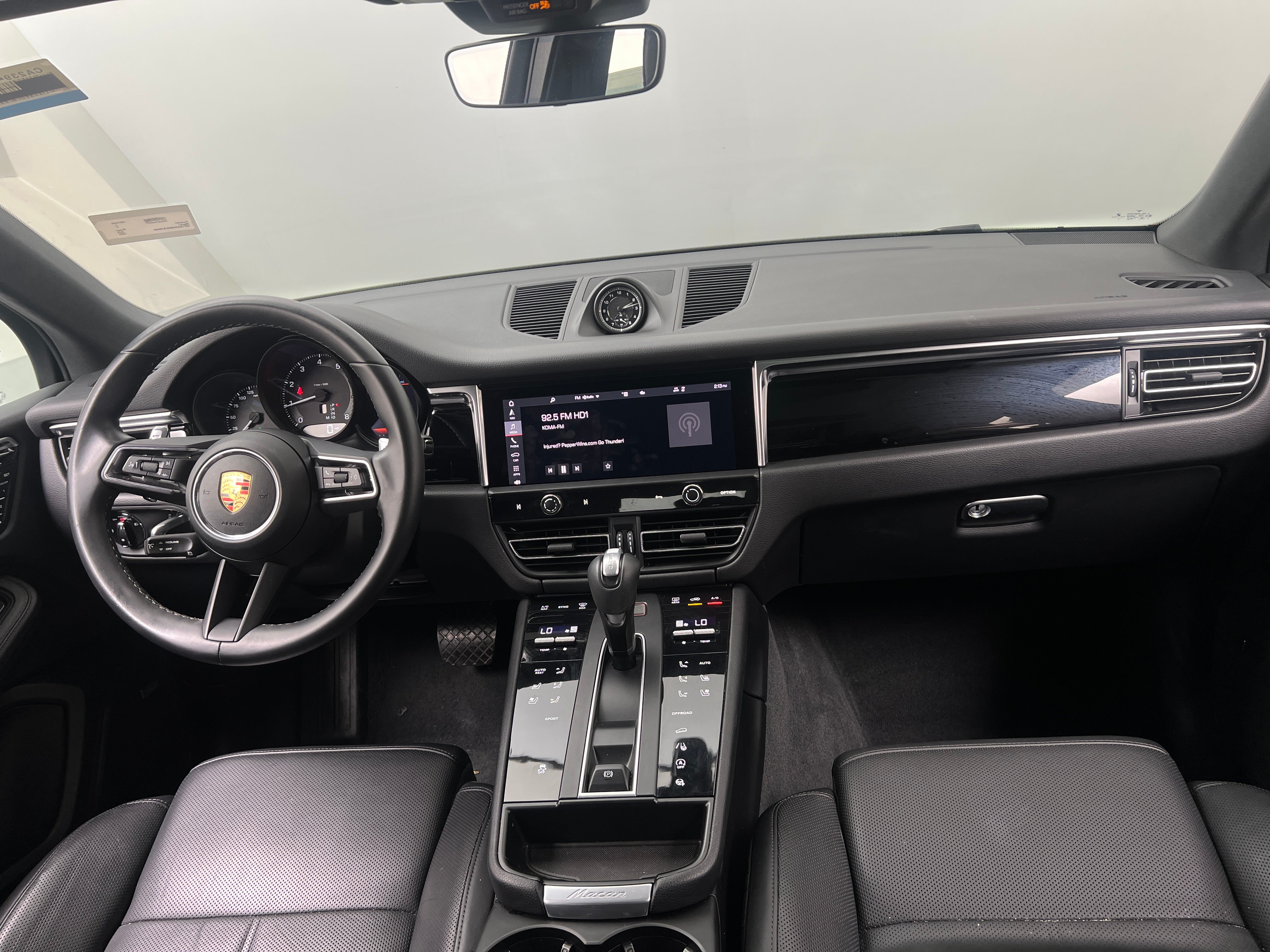 2022 Porsche Macan Base 2