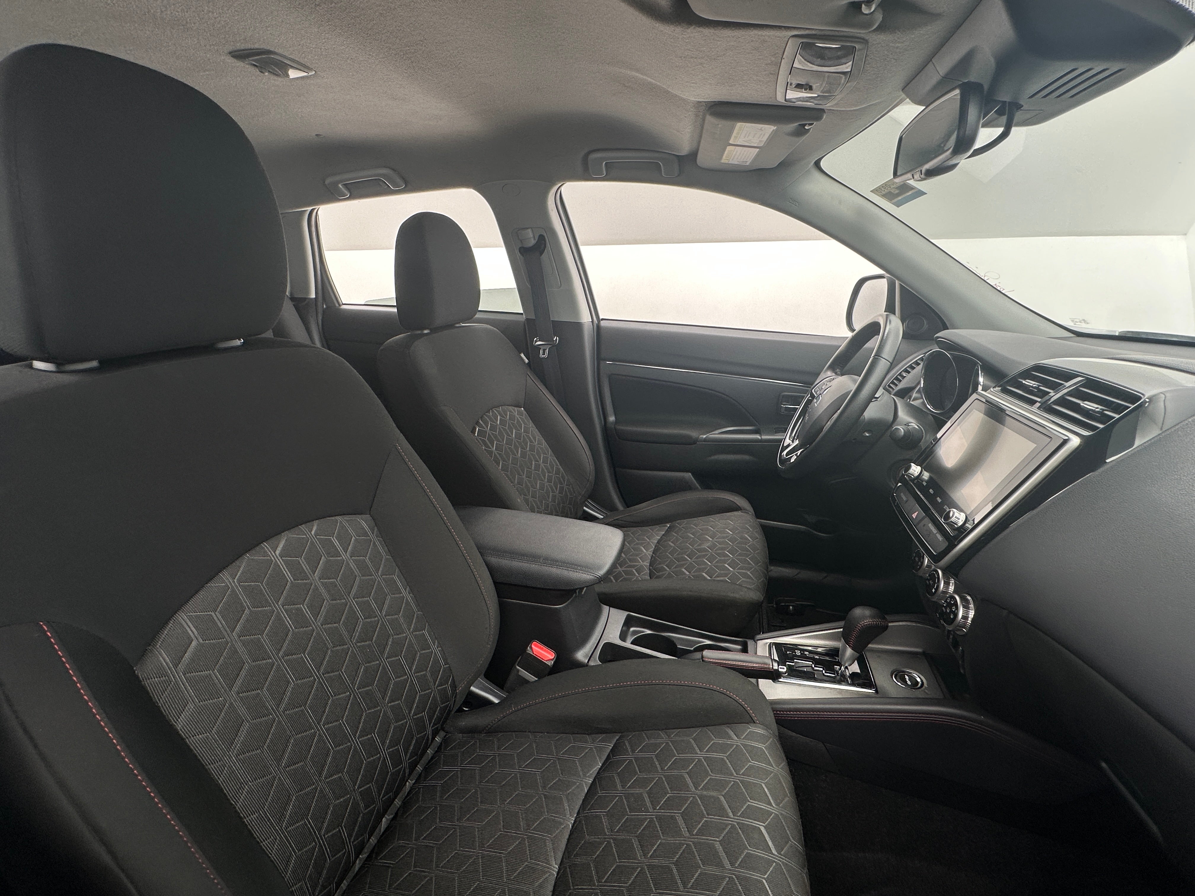 2023 Mitsubishi Outlander Sport LE 2