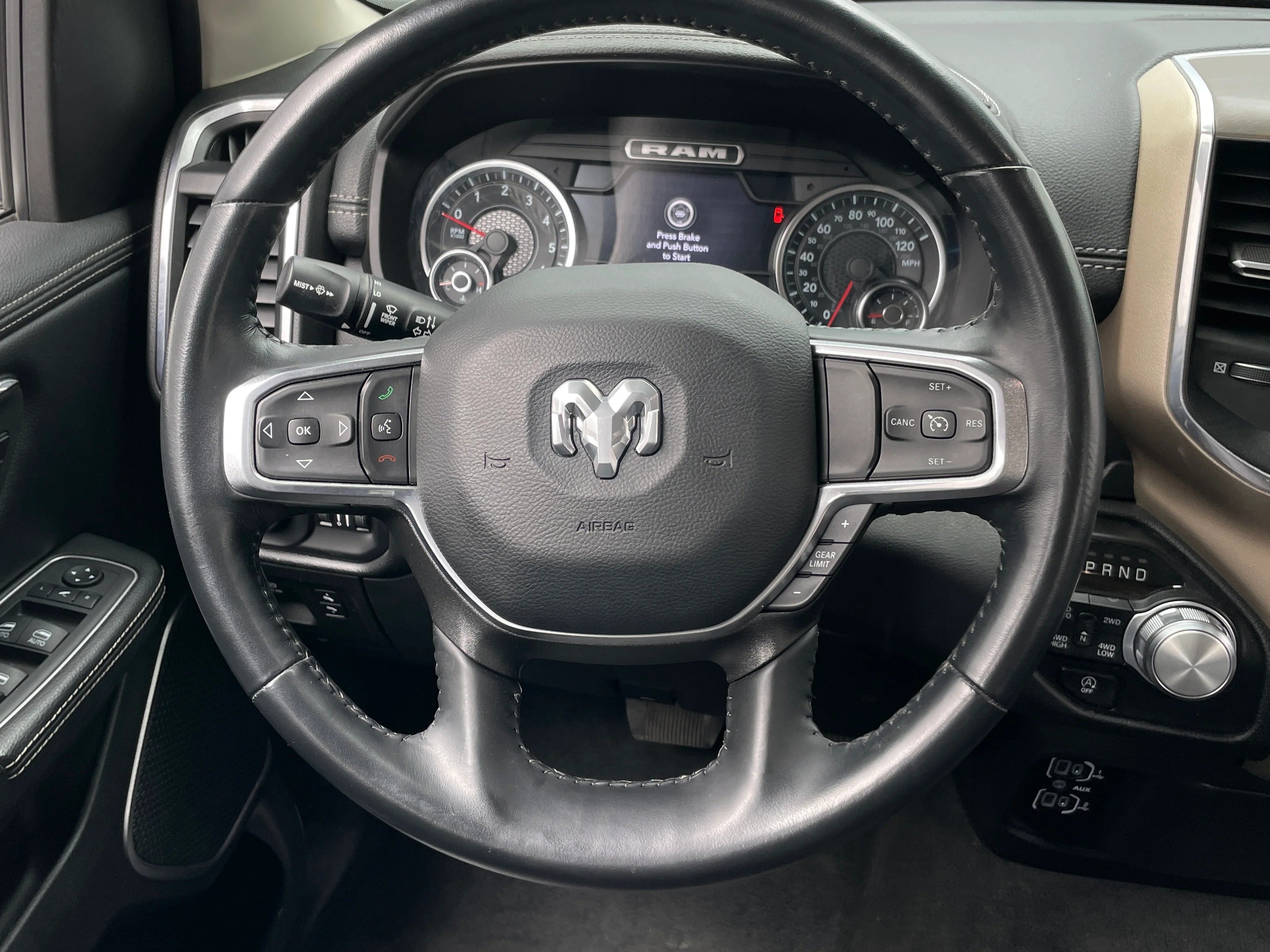 2022 RAM 1500 Laramie 4