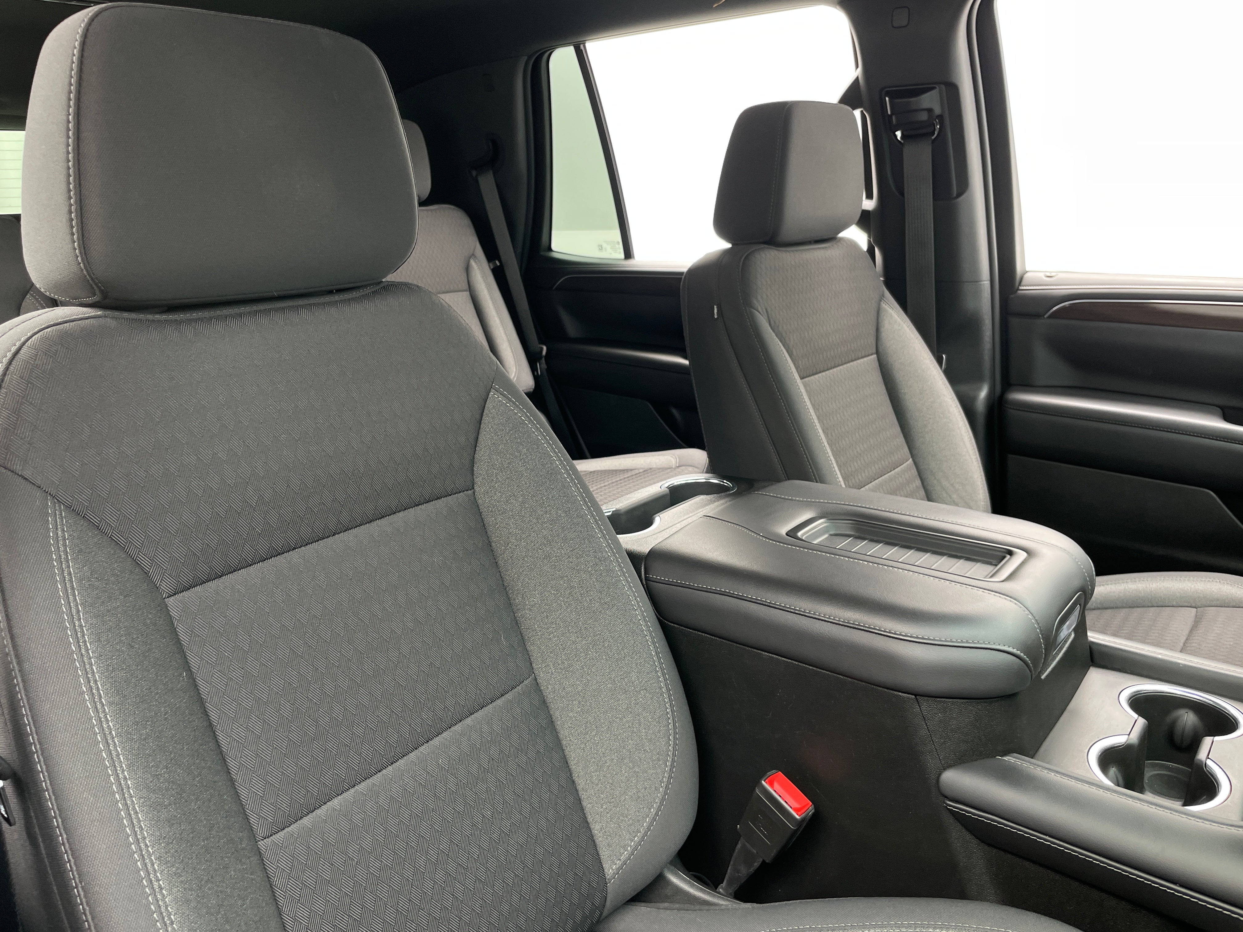 2023 GMC Yukon SLE 2