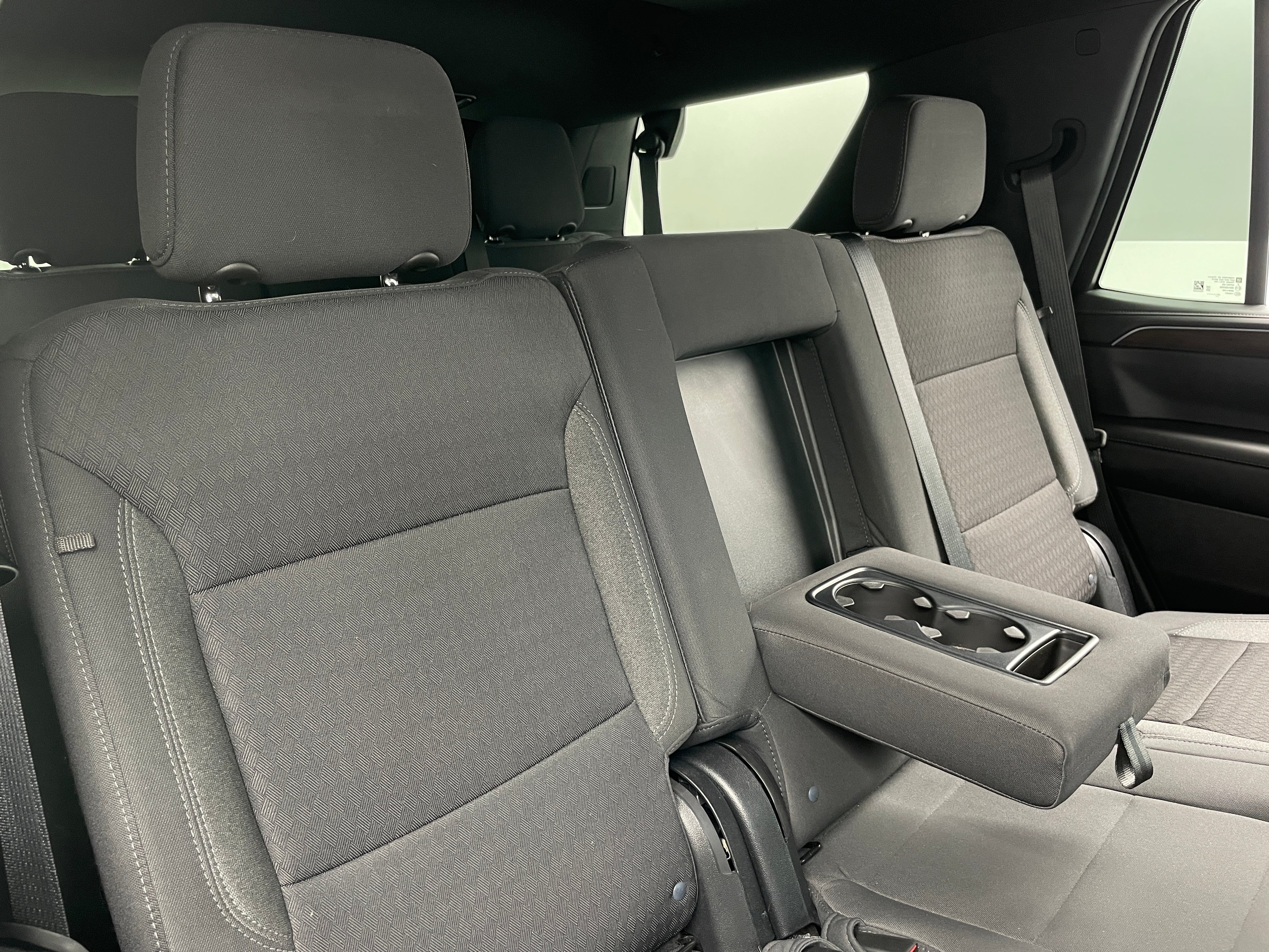 2023 GMC Yukon SLE 6