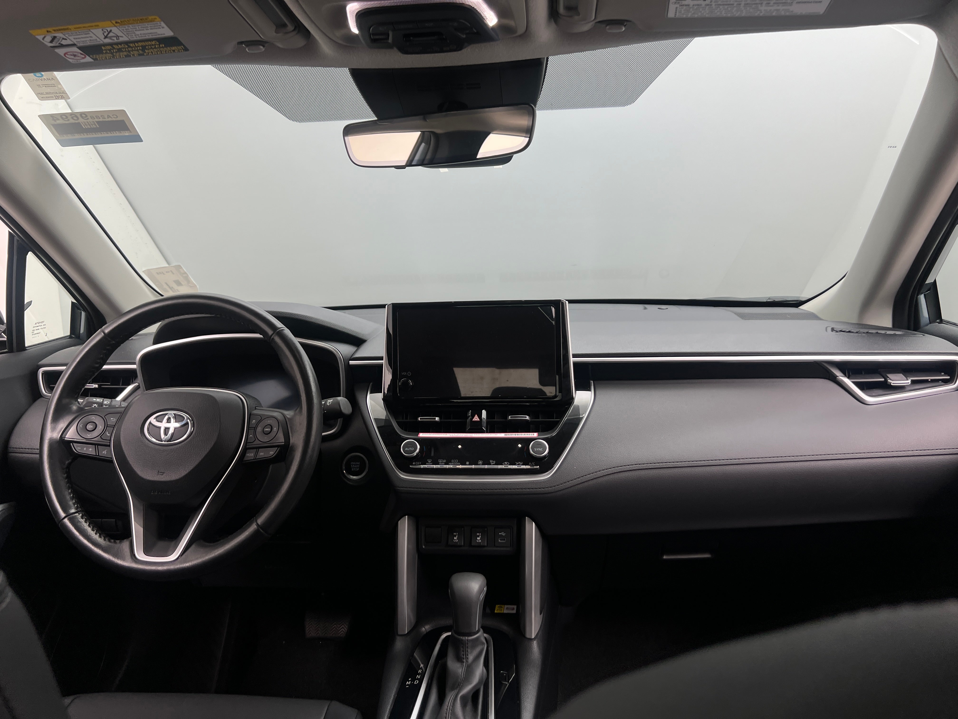 2023 Toyota Corolla Cross XLE 2