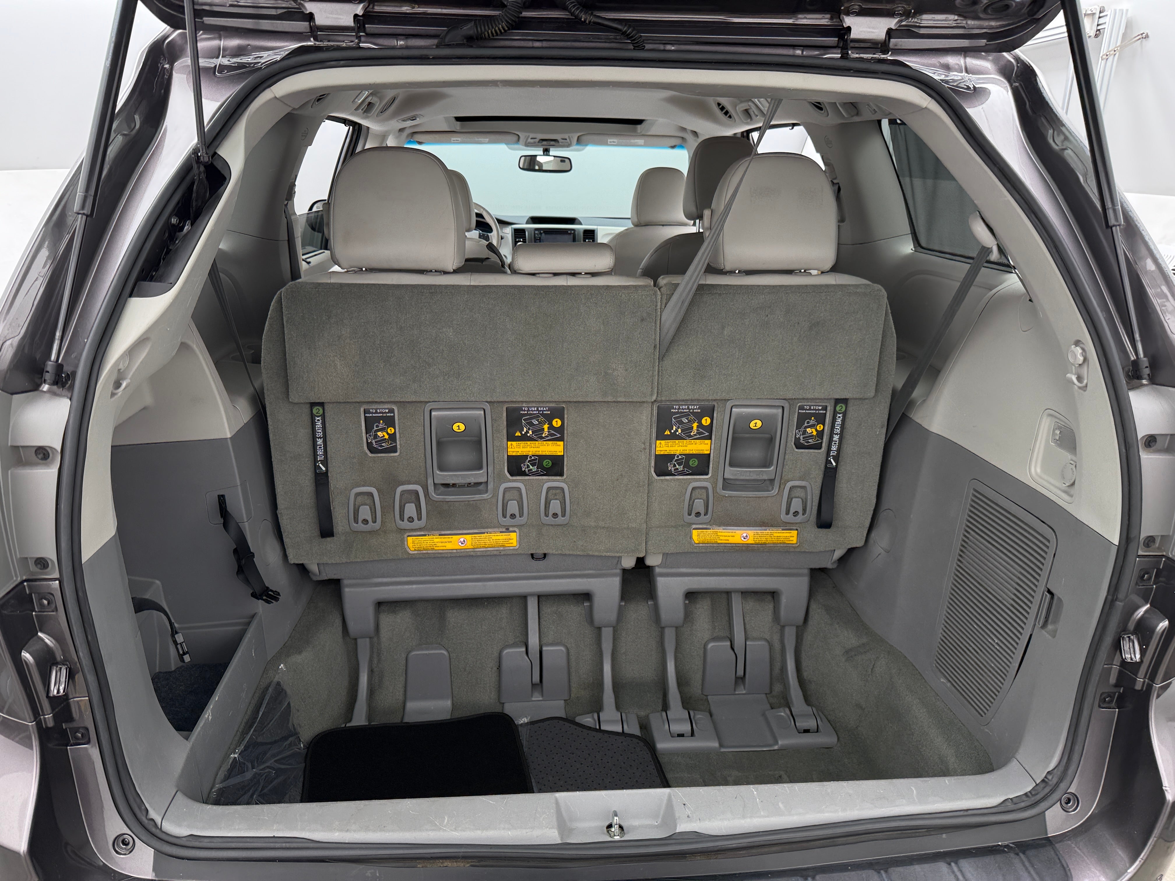 2014 Toyota Sienna XLE 6