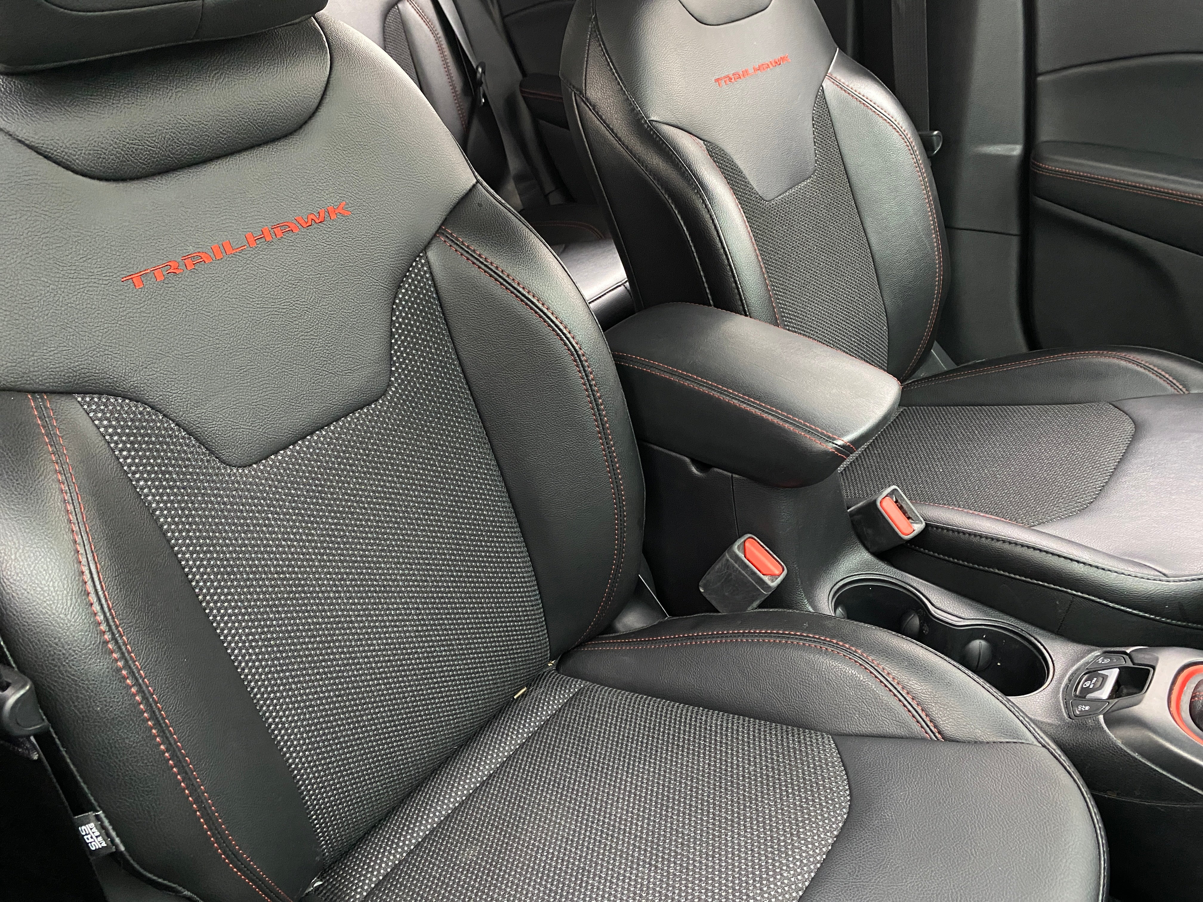 2020 Jeep Compass Trailhawk 2