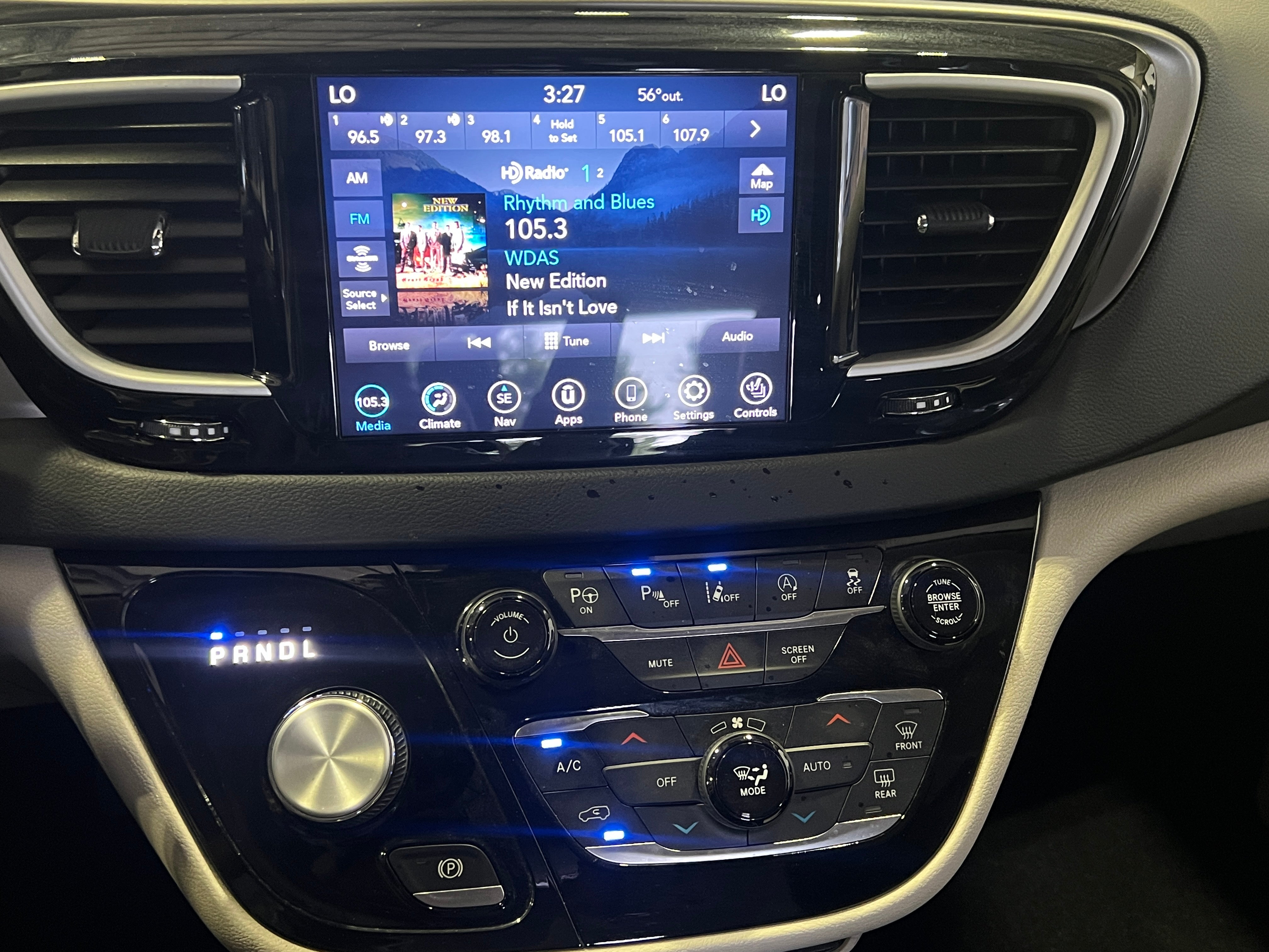 2020 Chrysler Pacifica Touring L 3