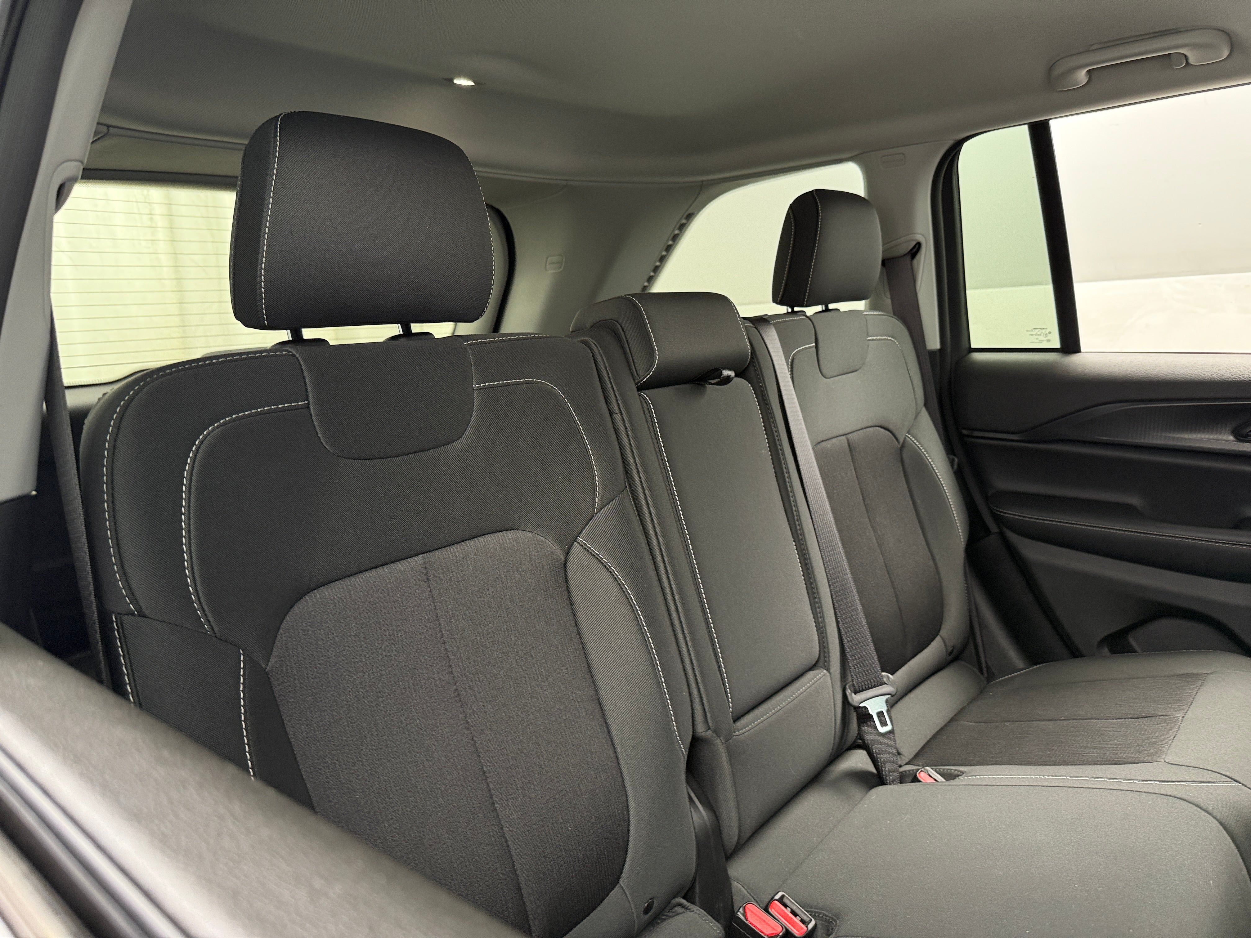 2023 Jeep Grand Cherokee Laredo 6