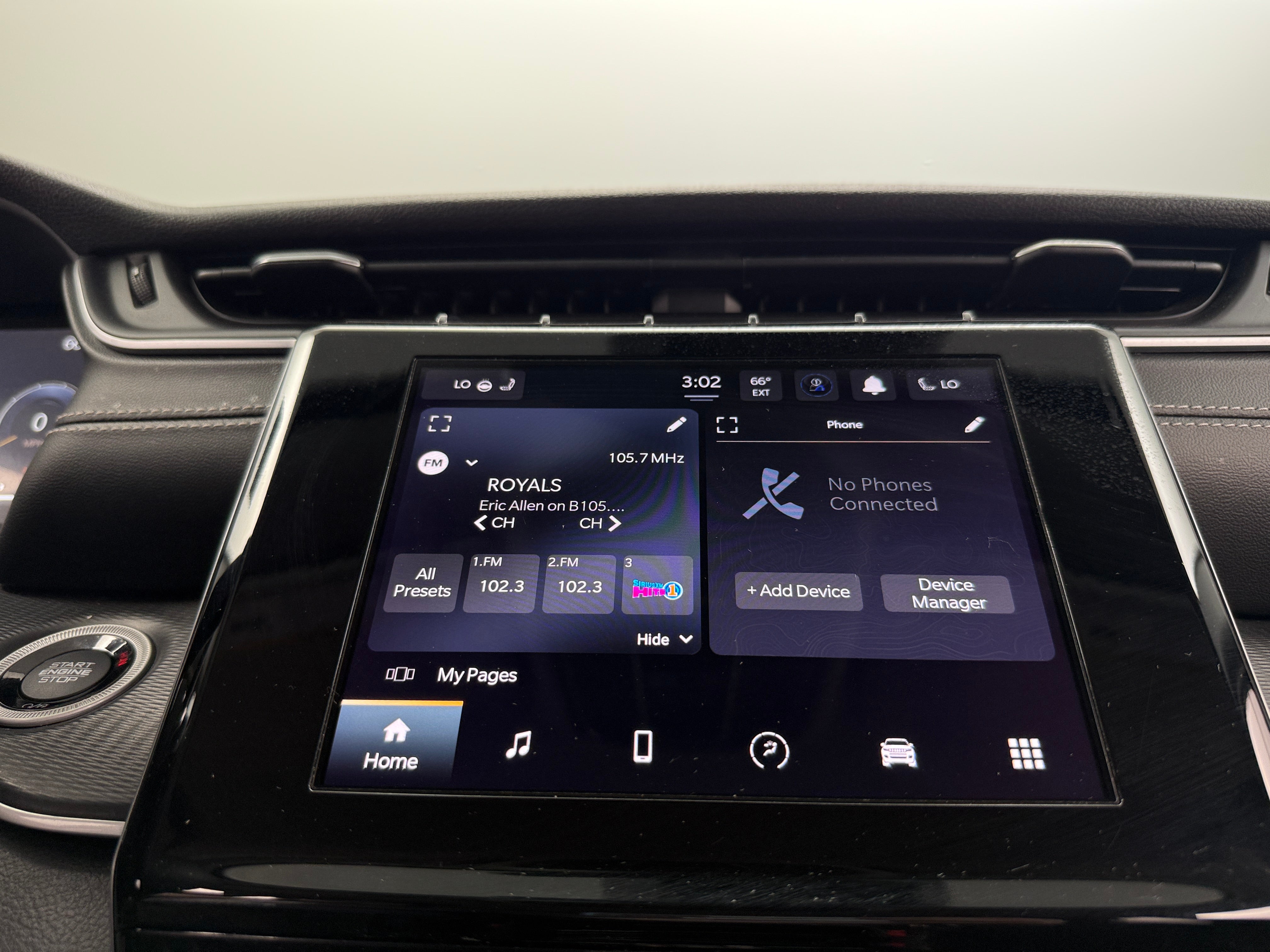 2023 Jeep Grand Cherokee Laredo 4