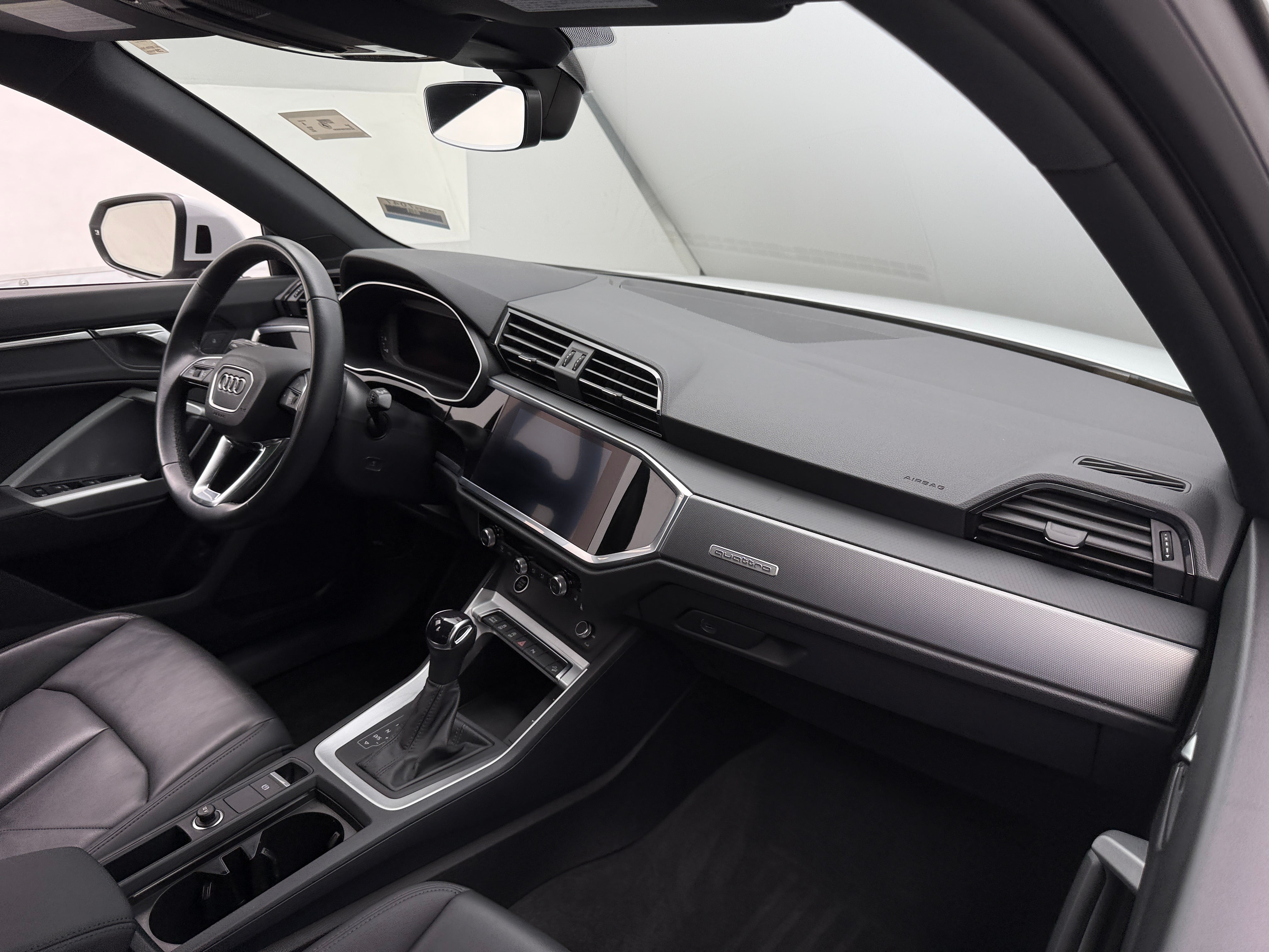 Thumbnail: 2022 Audi Q3 - 2