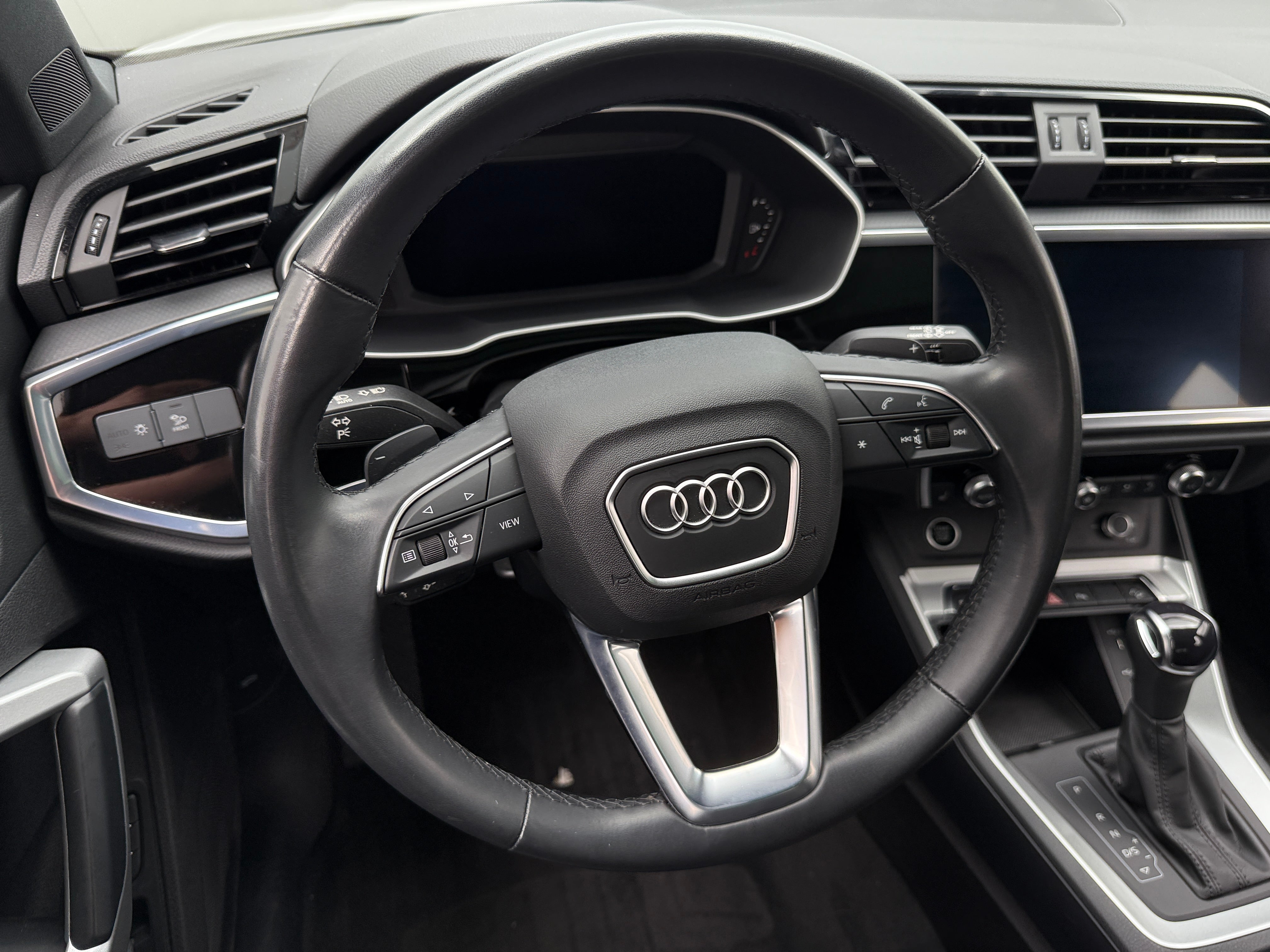 Thumbnail: 2022 Audi Q3 - 4