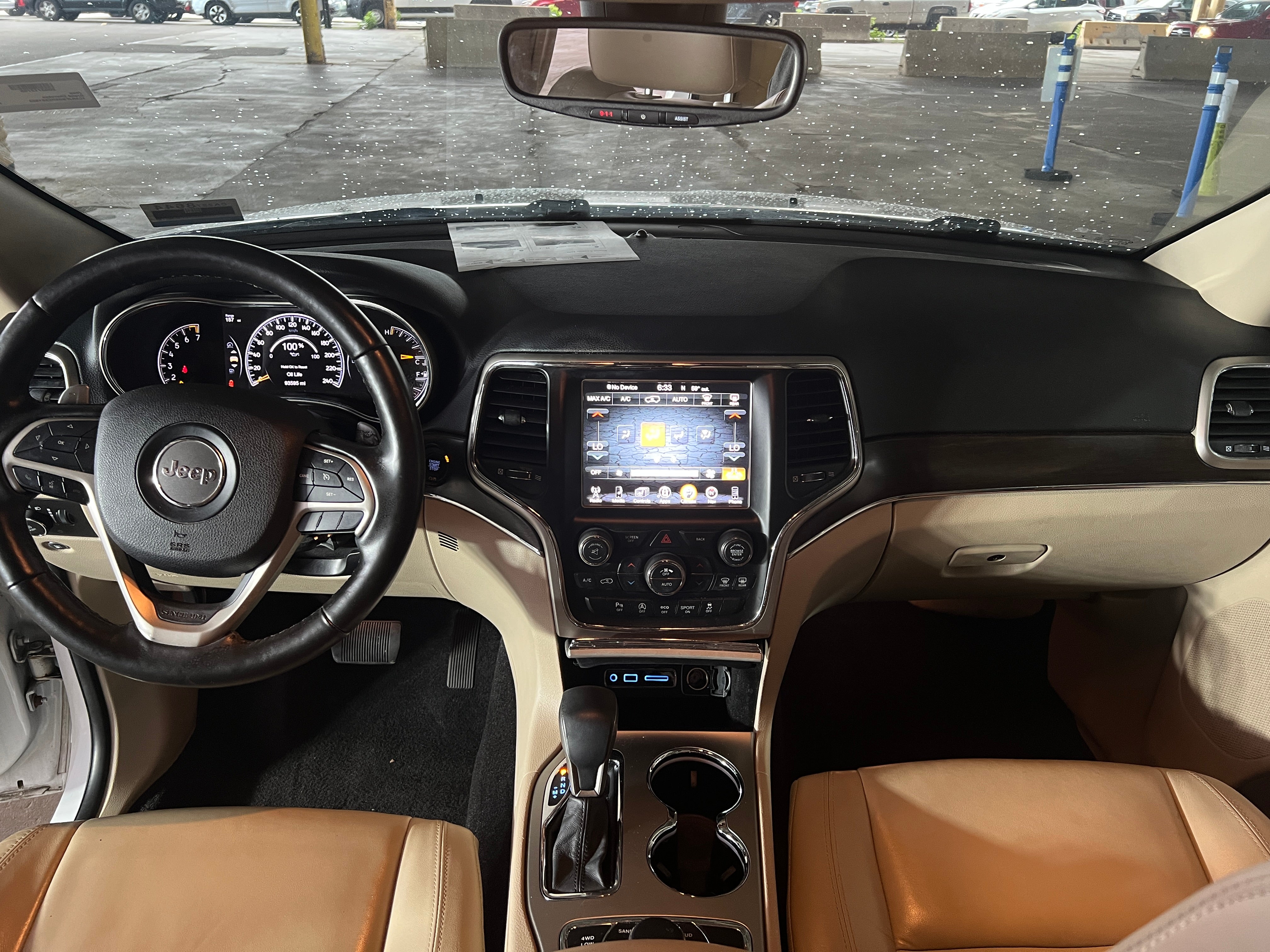 2017 Jeep Grand Cherokee Limited Edition 2
