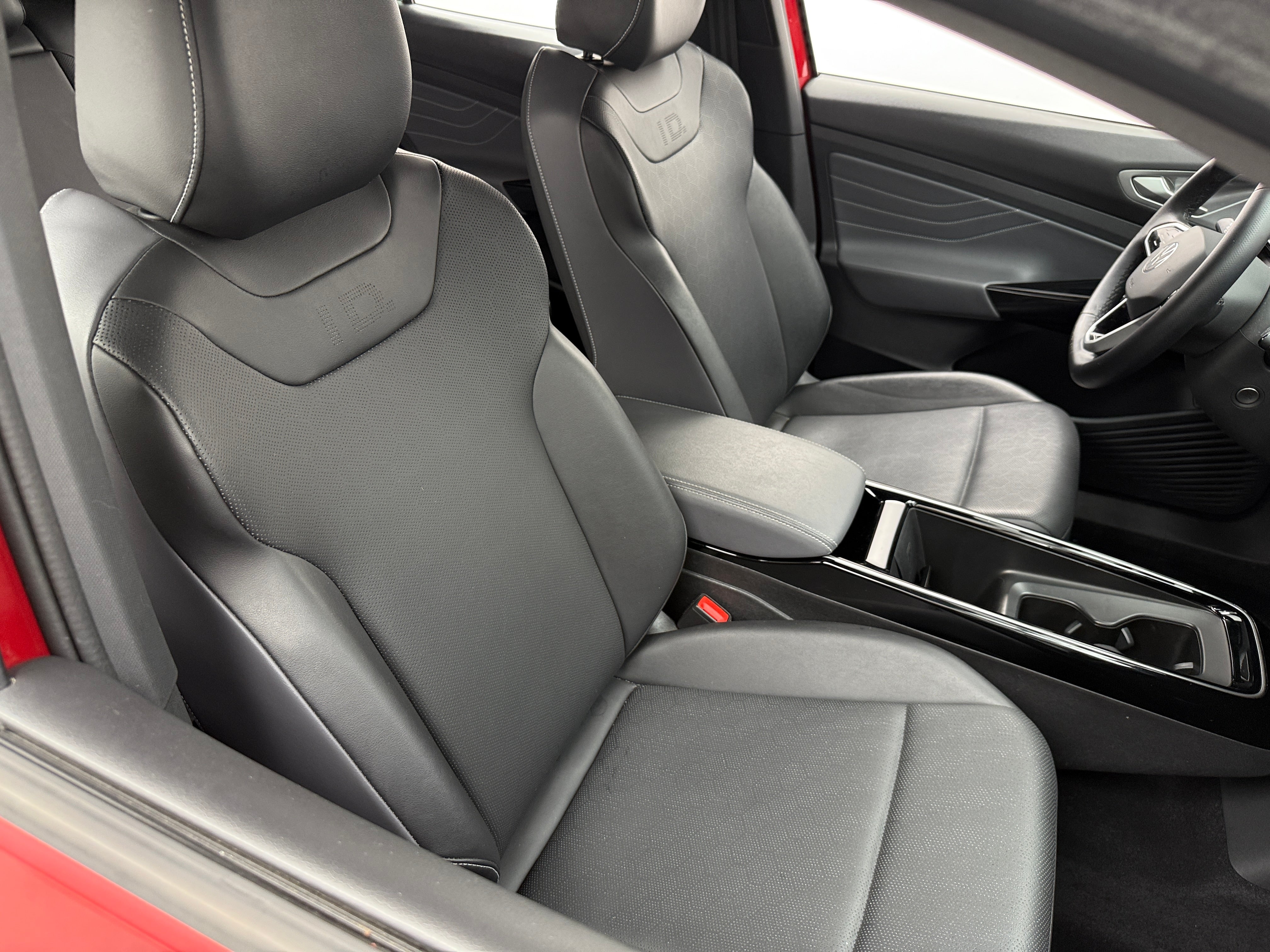 2023 Volkswagen ID.4 Pro S 2