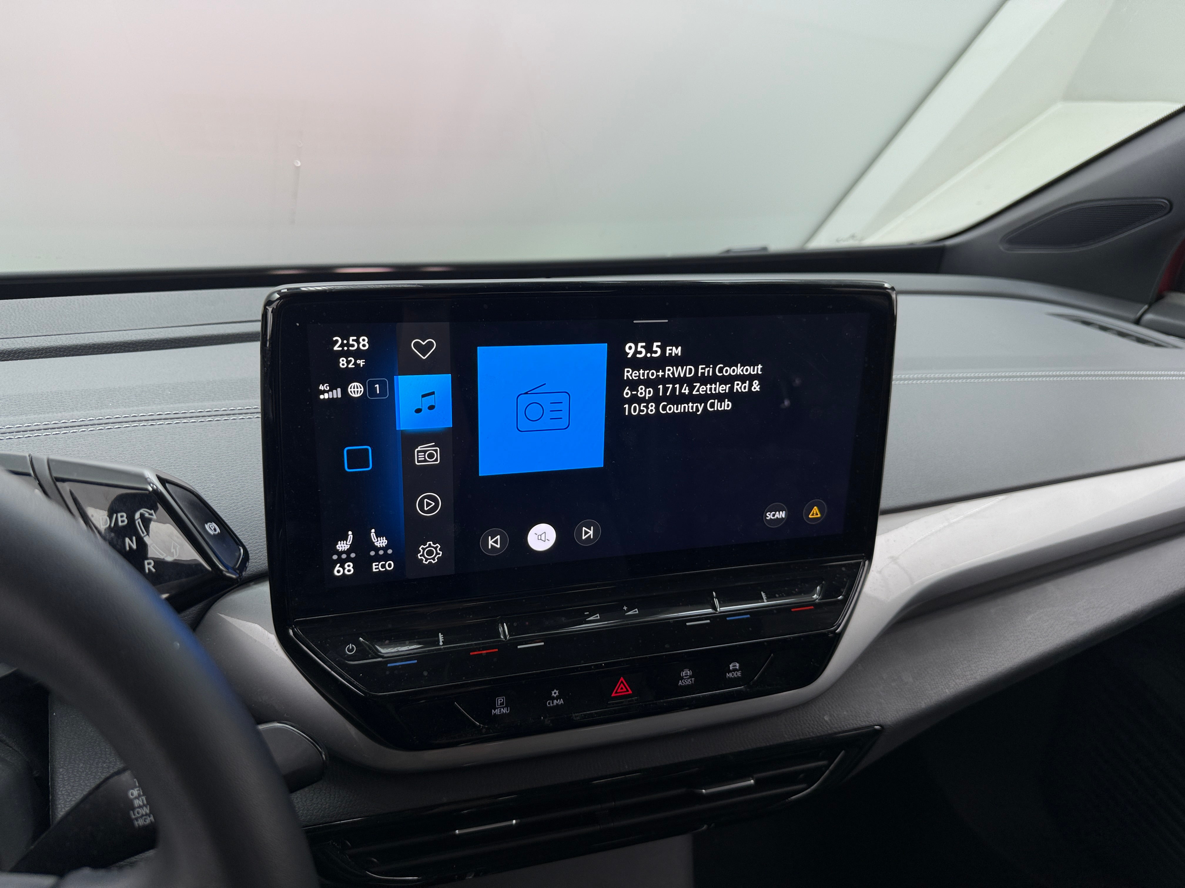 2023 Volkswagen ID.4 Pro S 4
