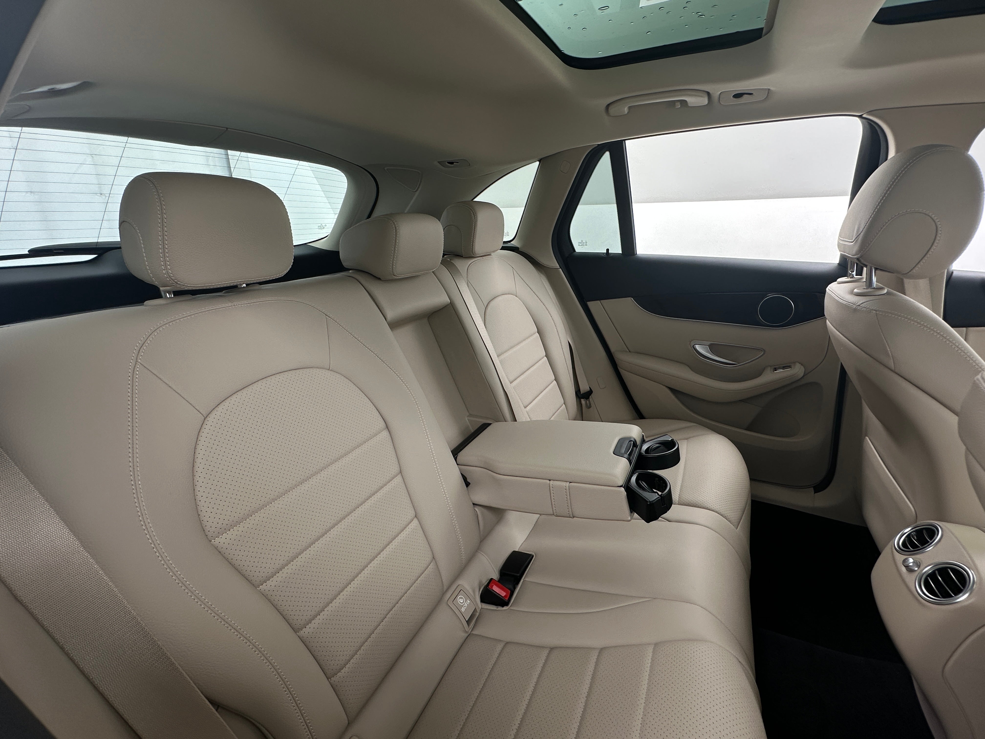 2022 Mercedes-Benz GLC 300 5