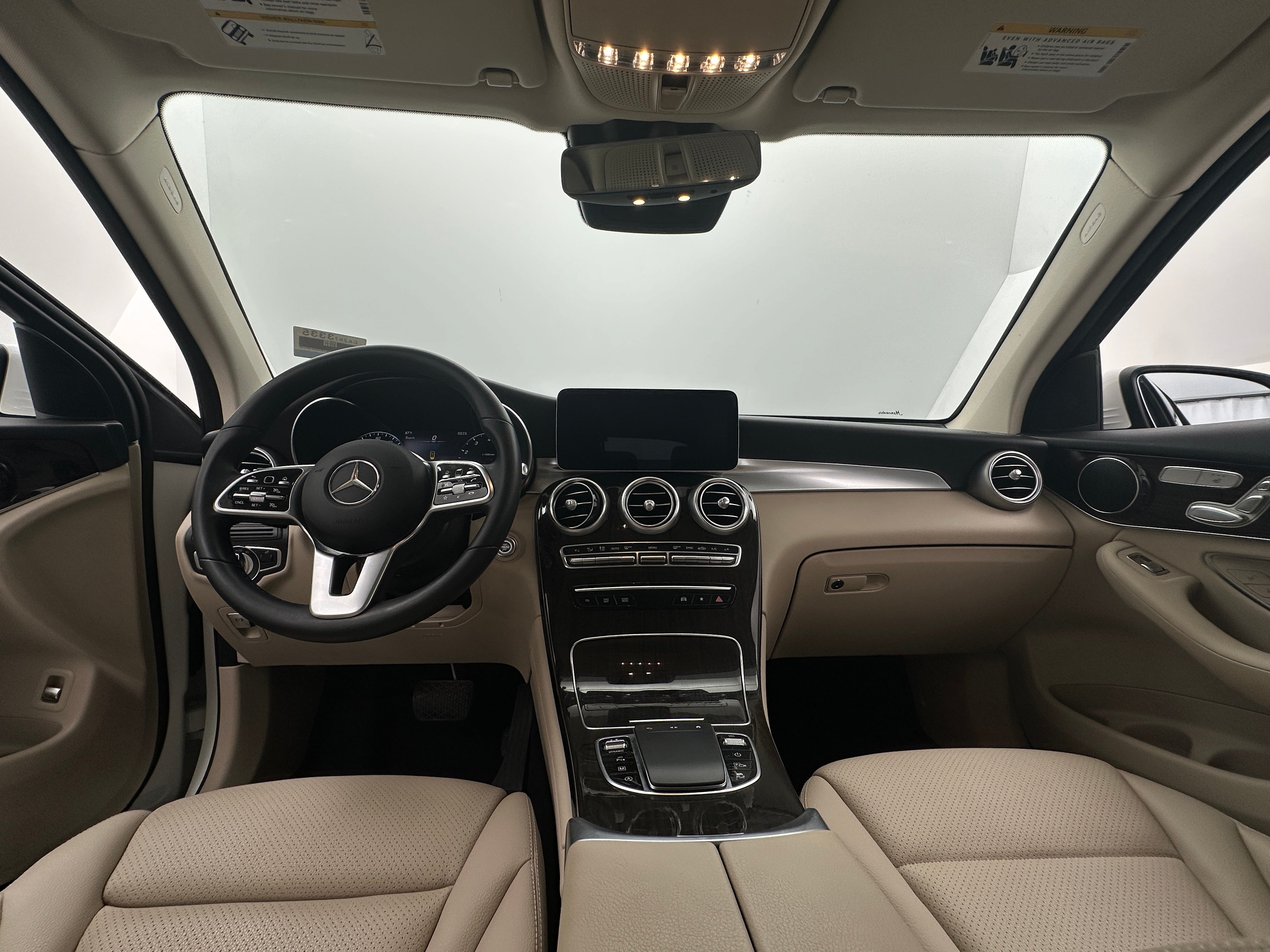 2022 Mercedes-Benz GLC 300 2