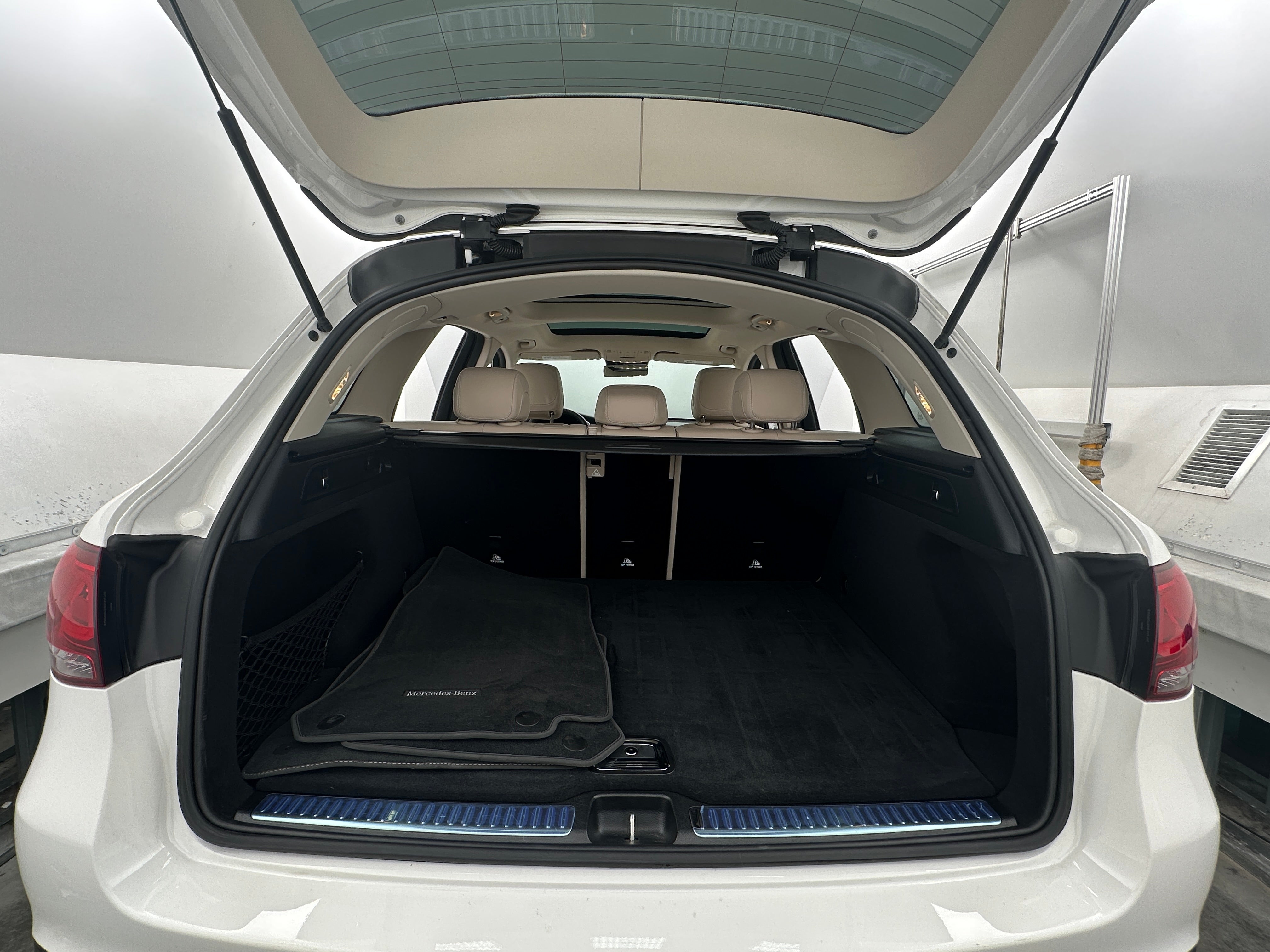 2022 Mercedes-Benz GLC 300 6