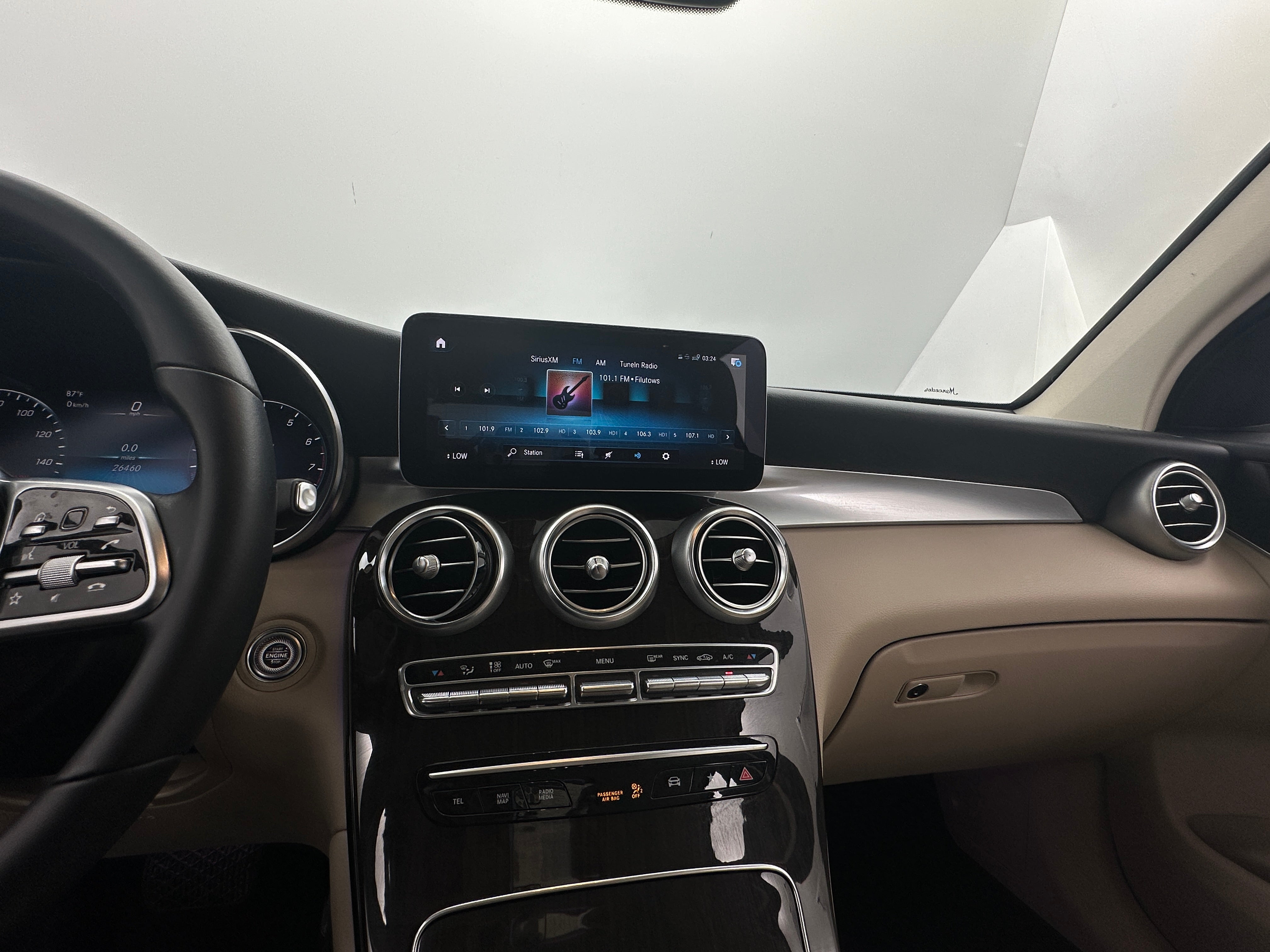 2022 Mercedes-Benz GLC 300 3