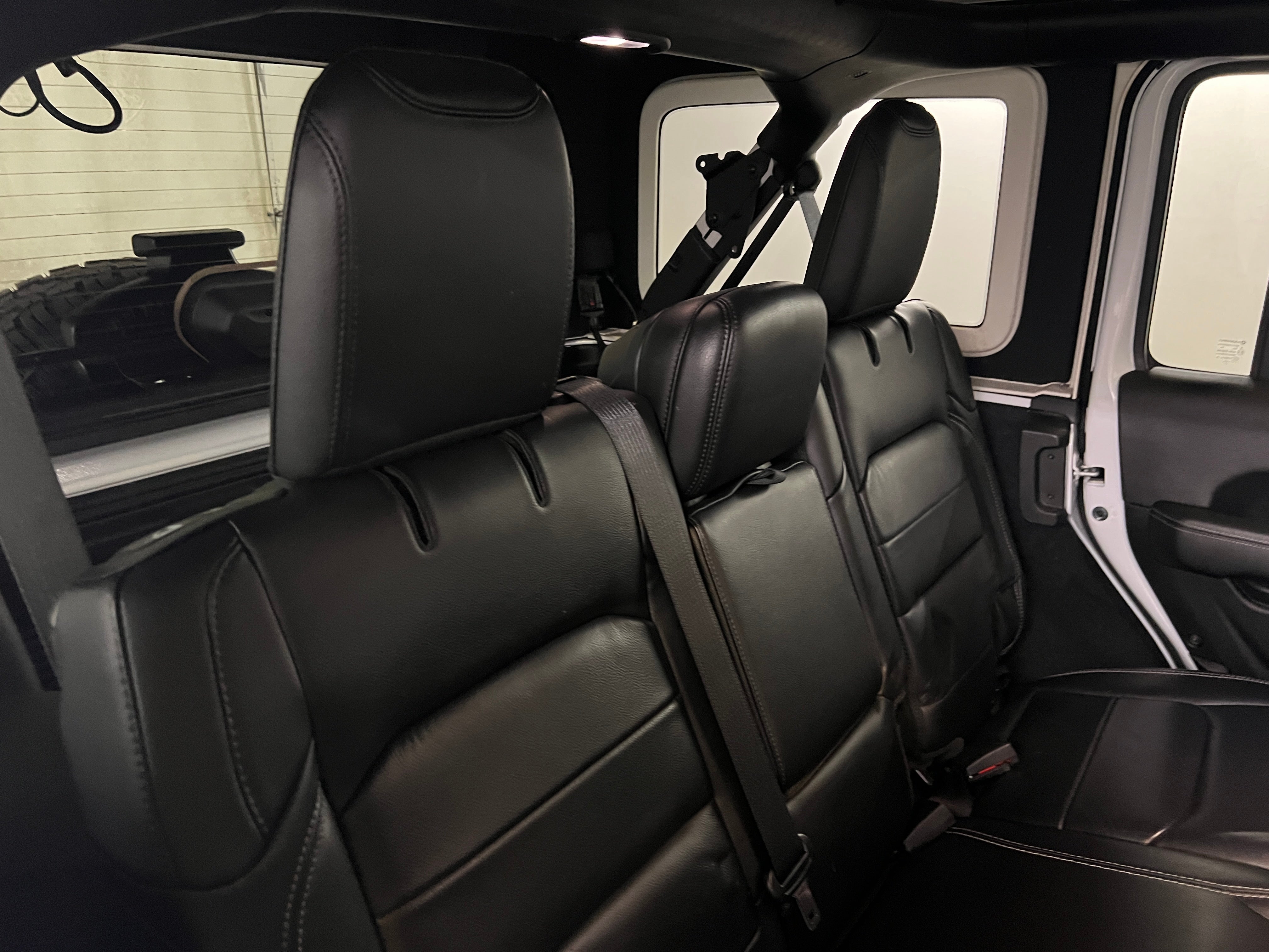 2020 Jeep Wrangler Unlimited Sahara 5