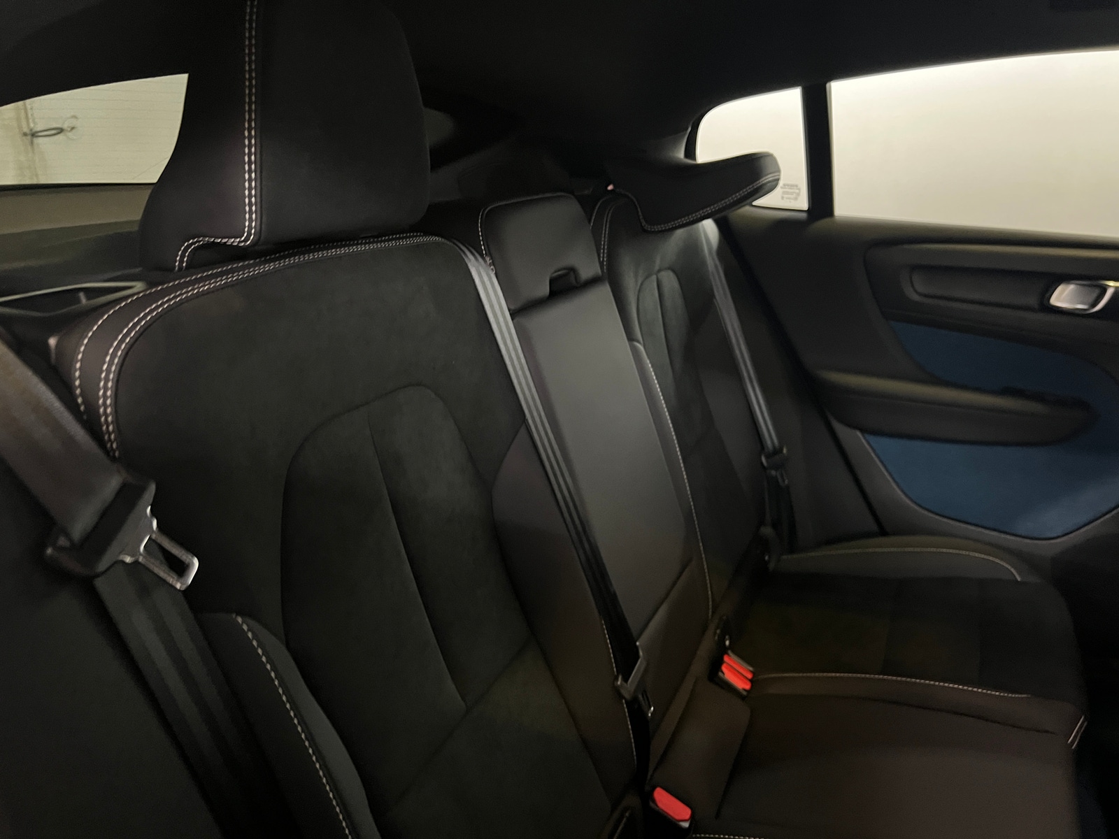 Thumbnail: 2023 Volvo C40 - 6