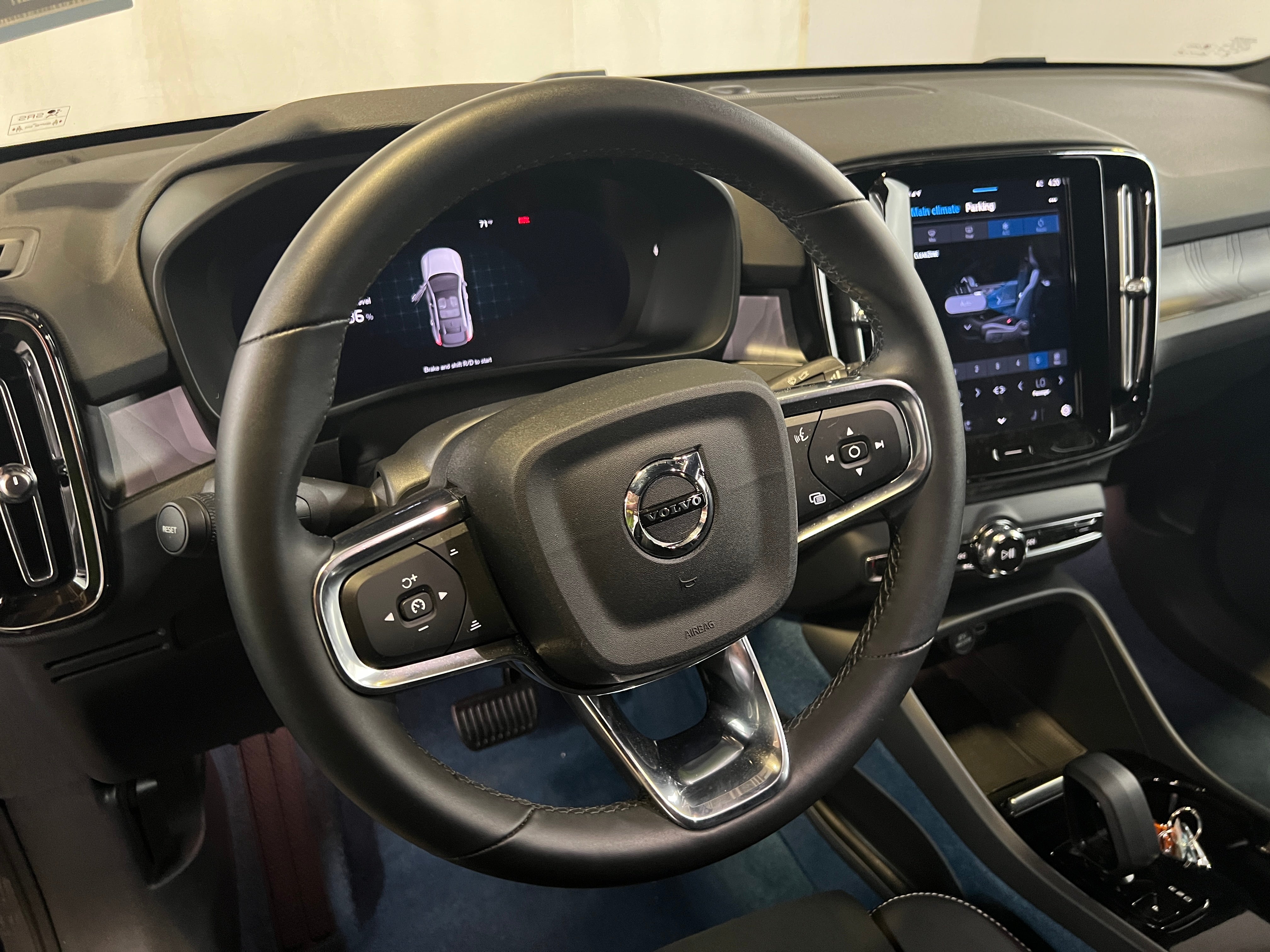 2023 Volvo C40 Ultimate 5
