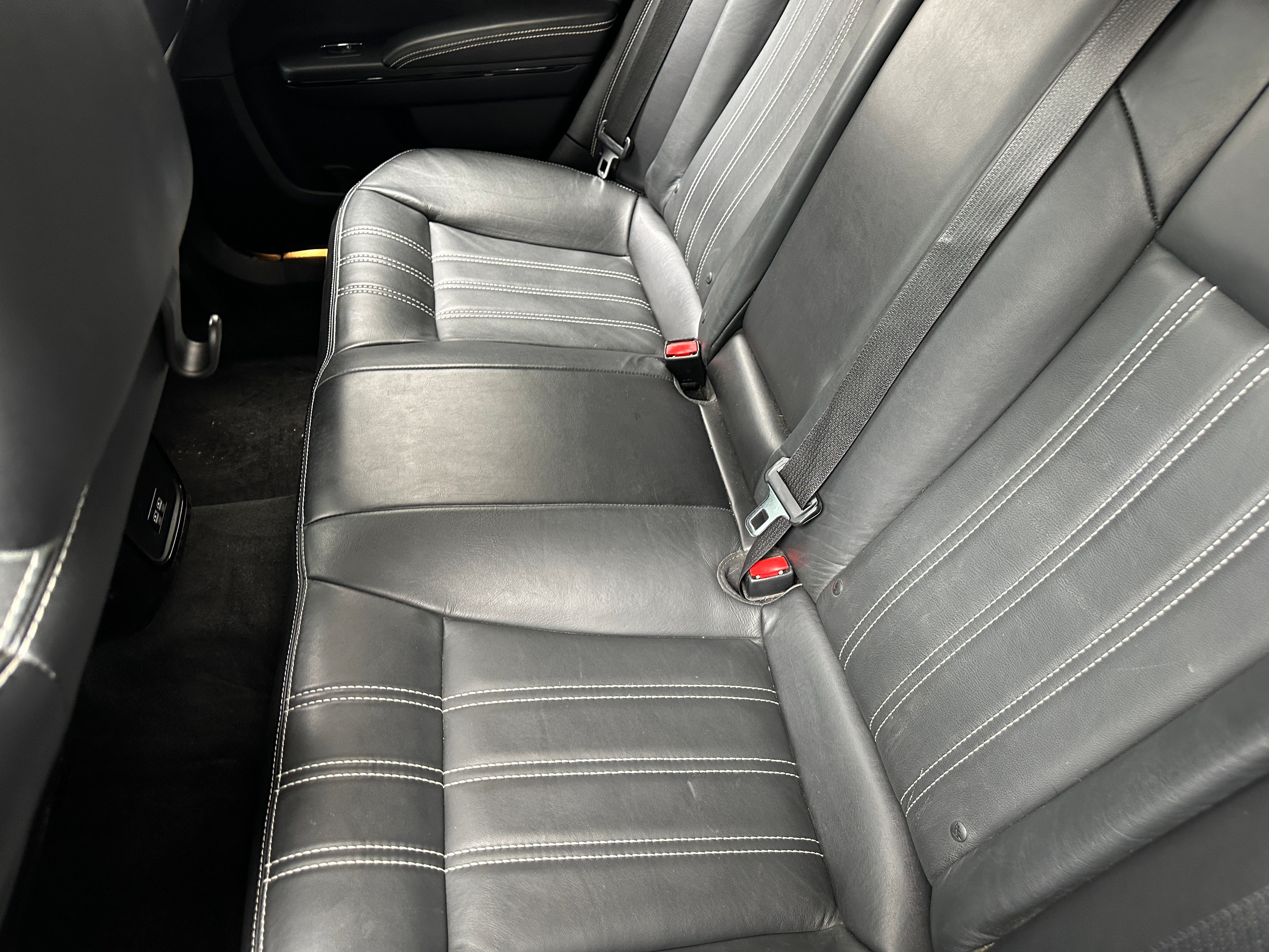 2015 Chrysler 300 S 5