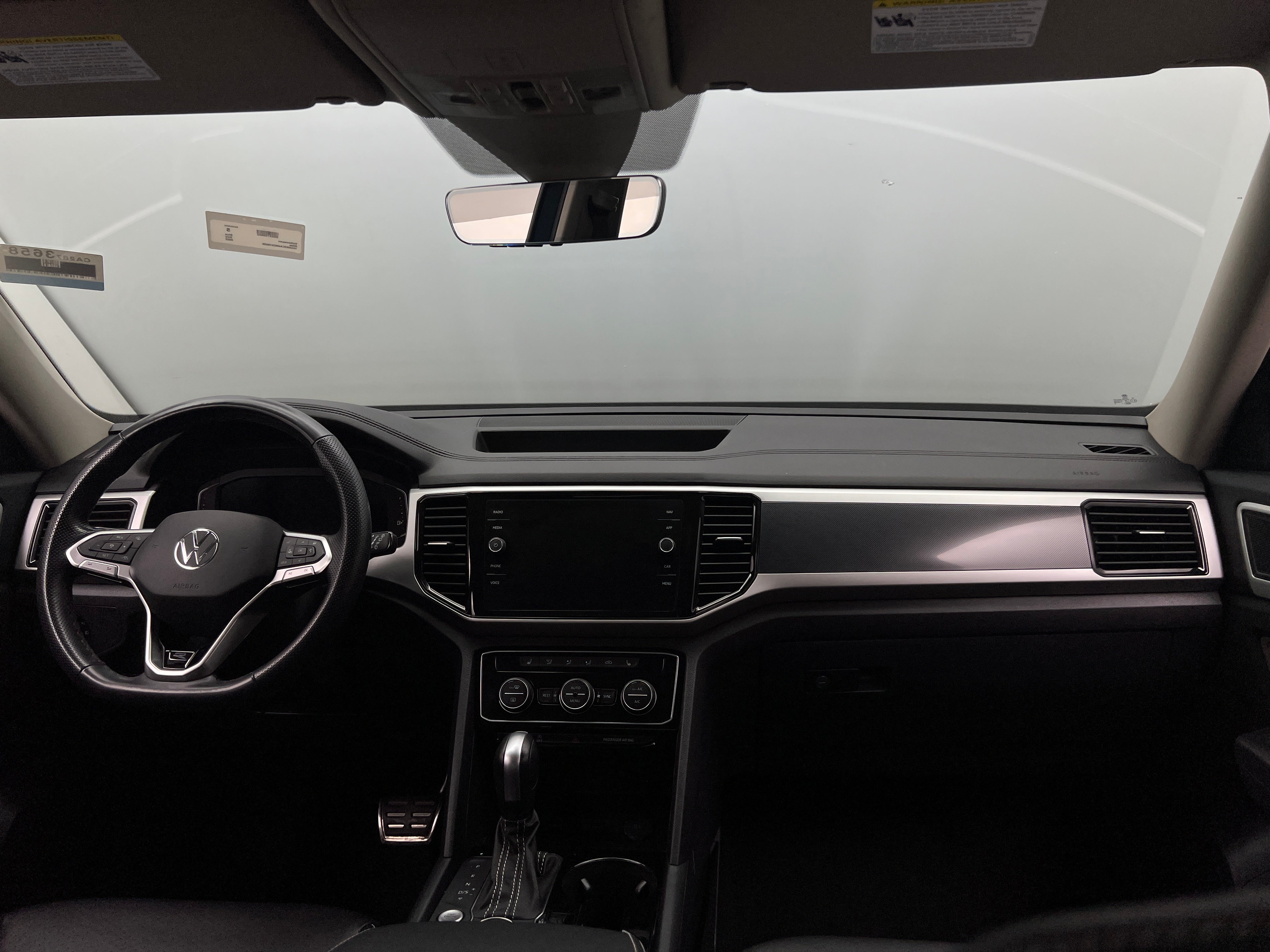2022 Volkswagen Atlas SEL 2