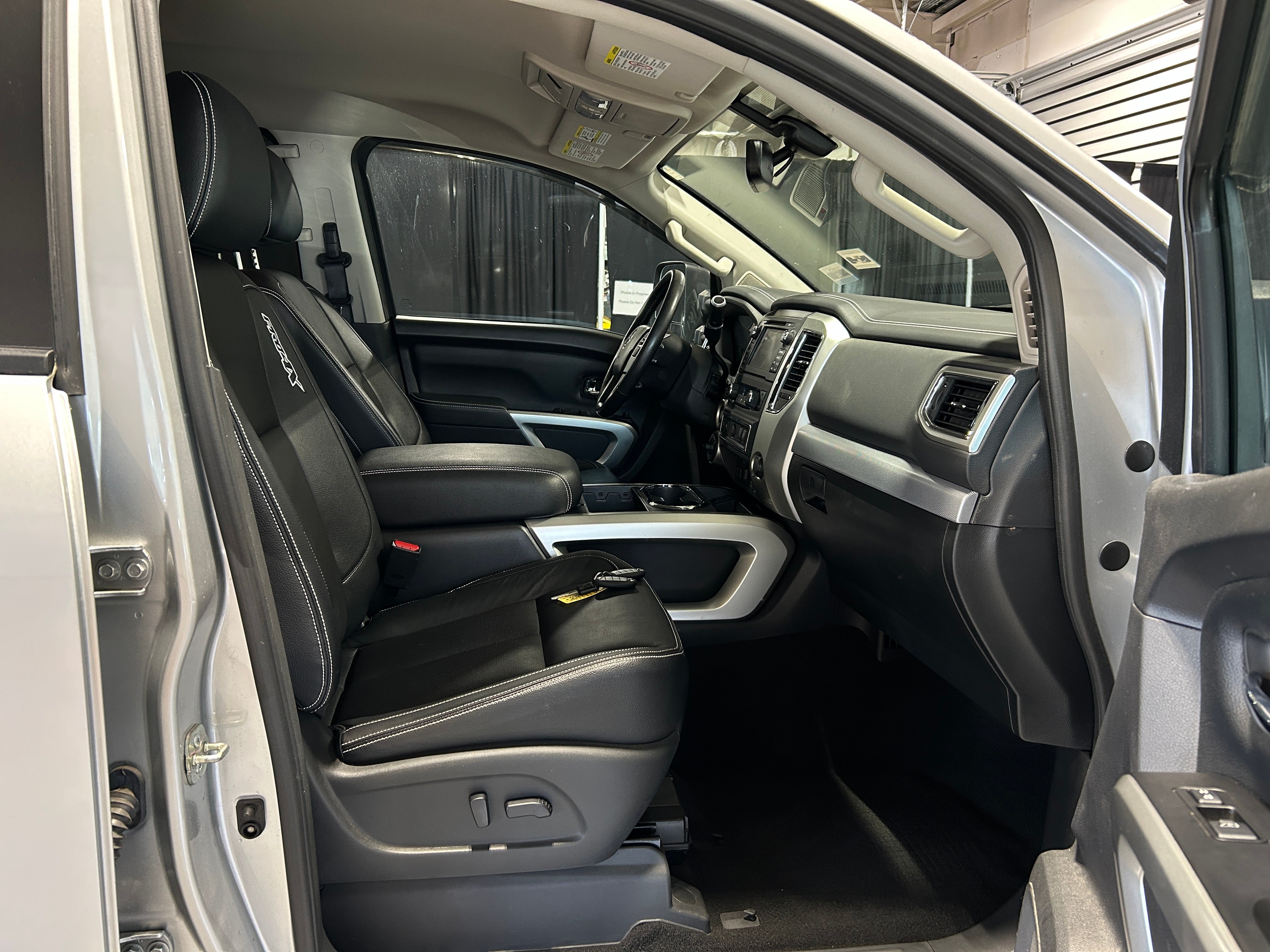 2018 Nissan Titan PRO-4X 2