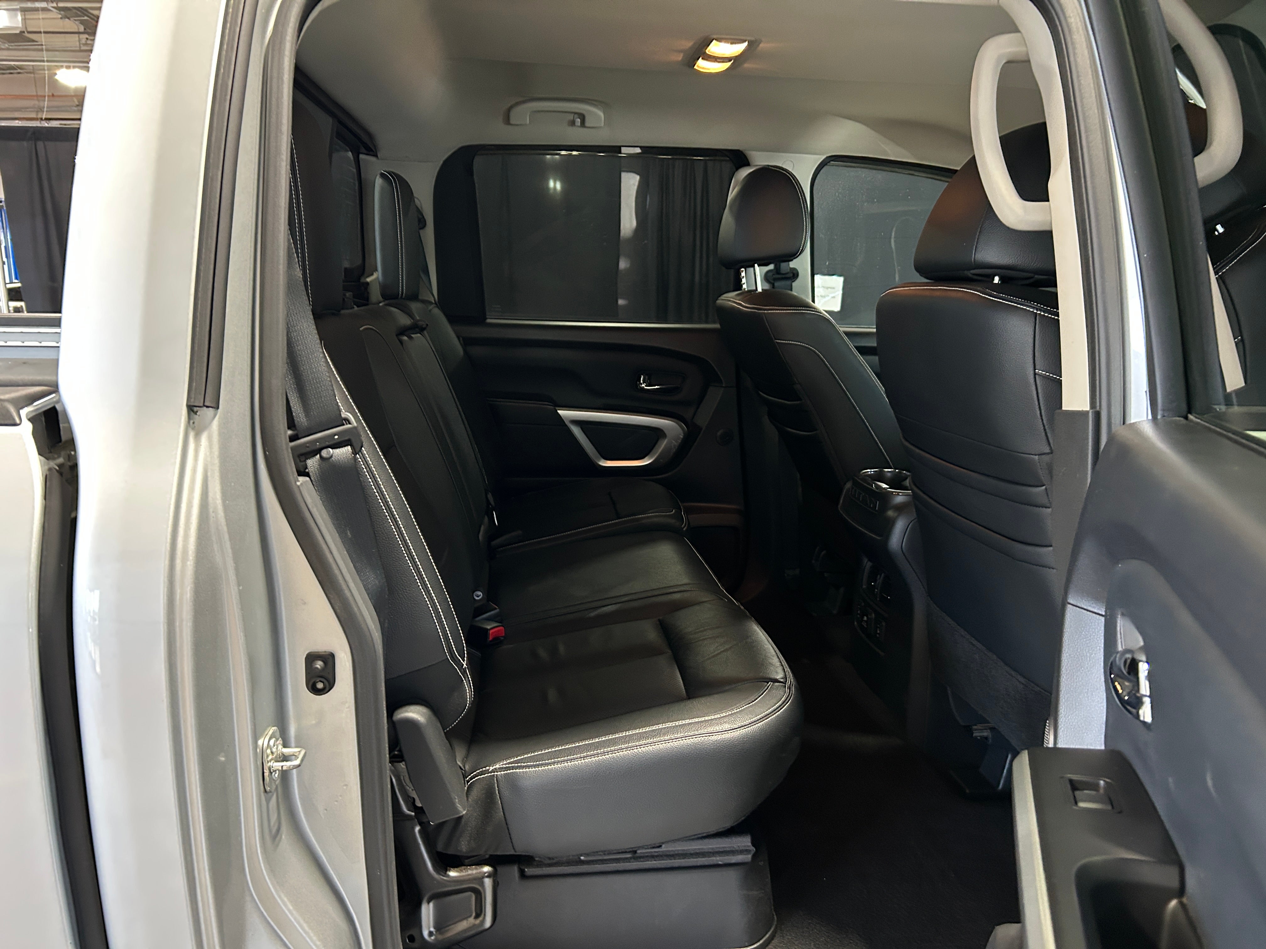2018 Nissan Titan PRO-4X 6