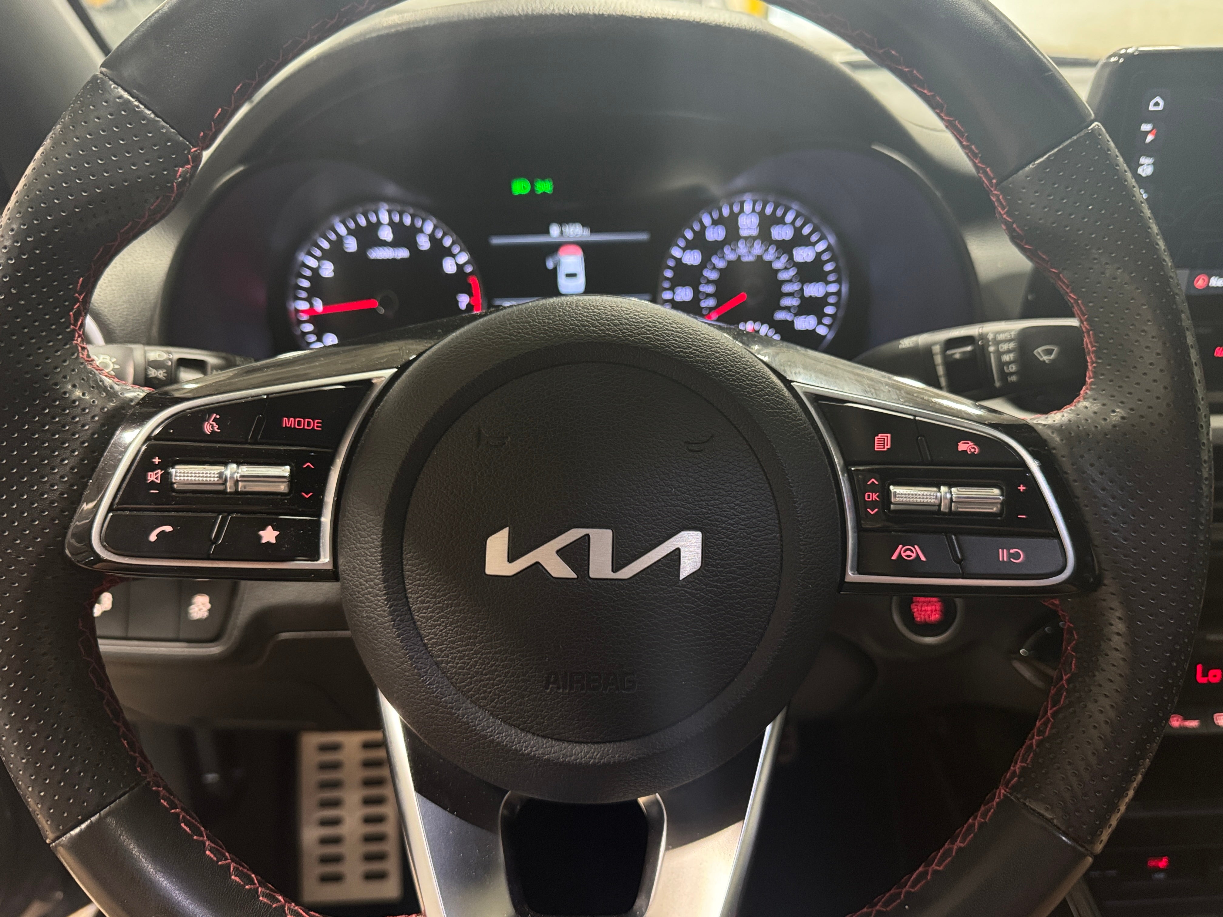 2023 Kia Forte GT 4