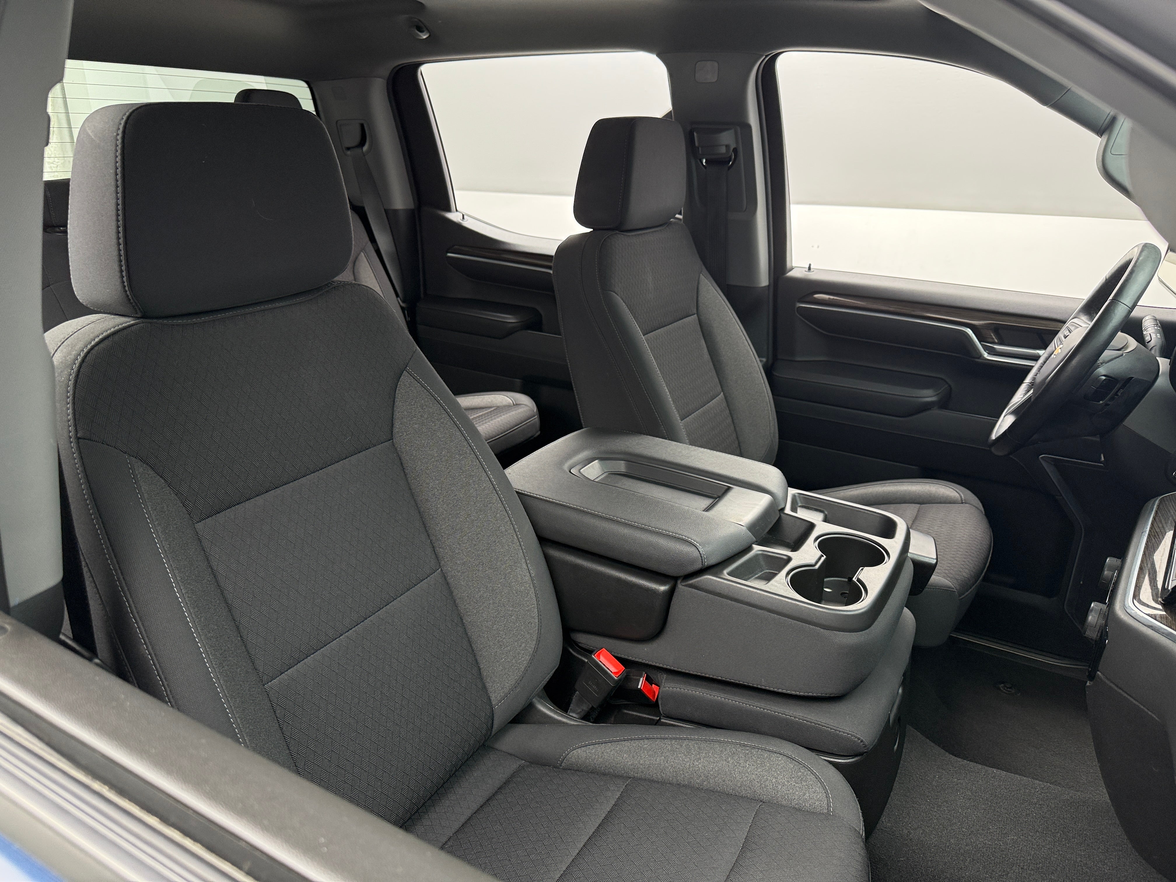 2022 Chevrolet Silverado 1500 LT 2