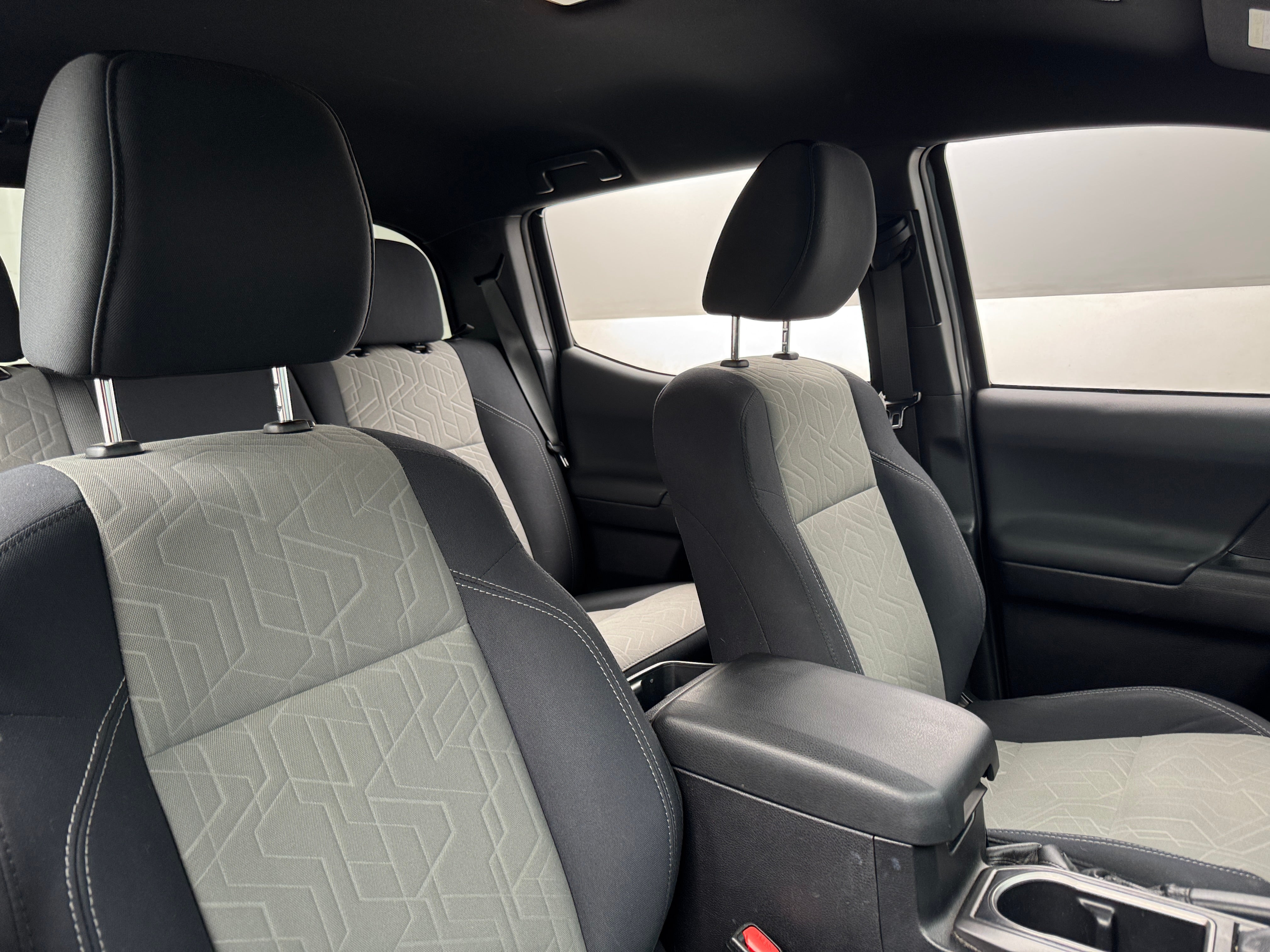 2021 Toyota Tacoma TRD Sport 2