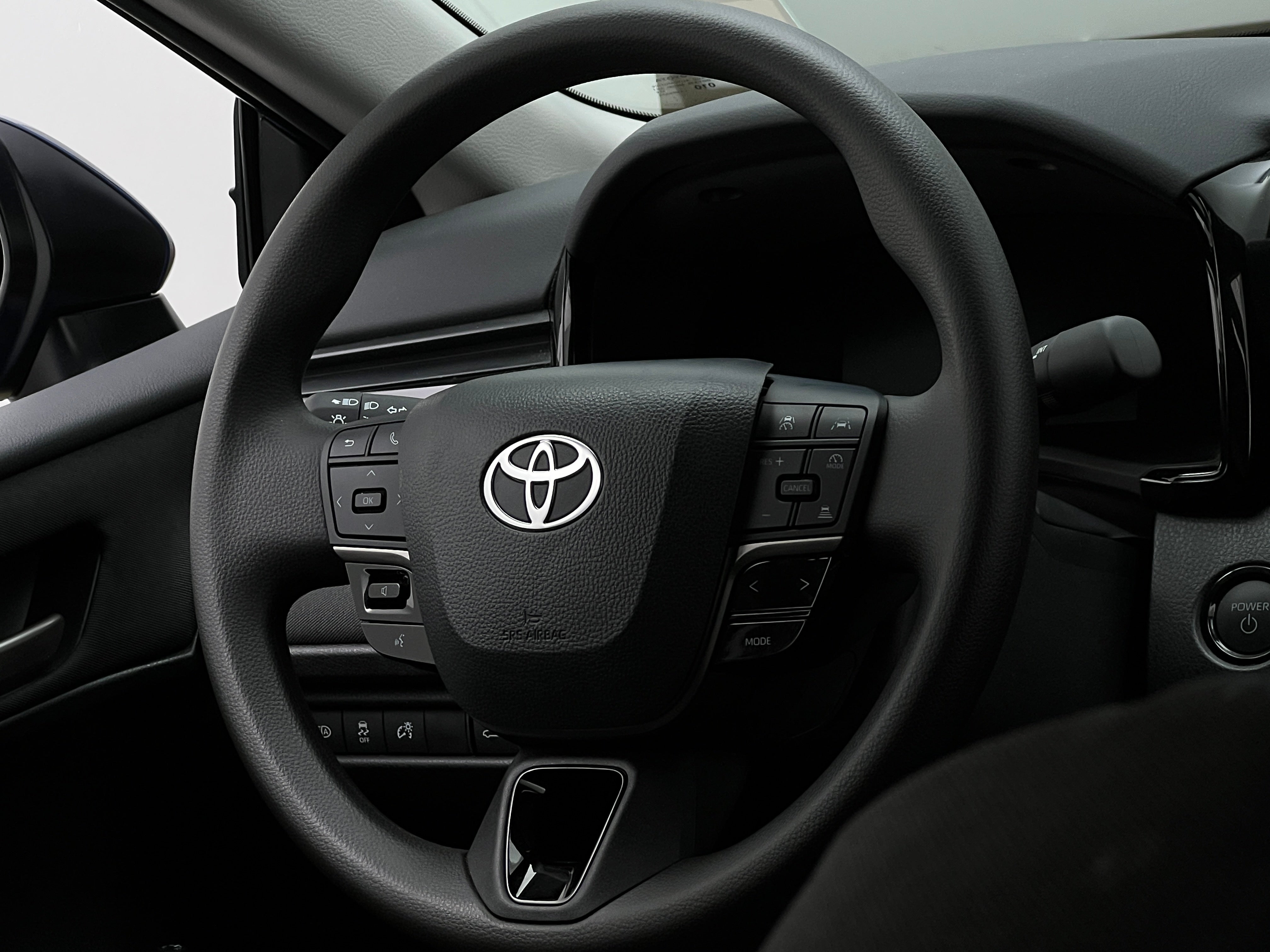 2025 Toyota Camry LE 5