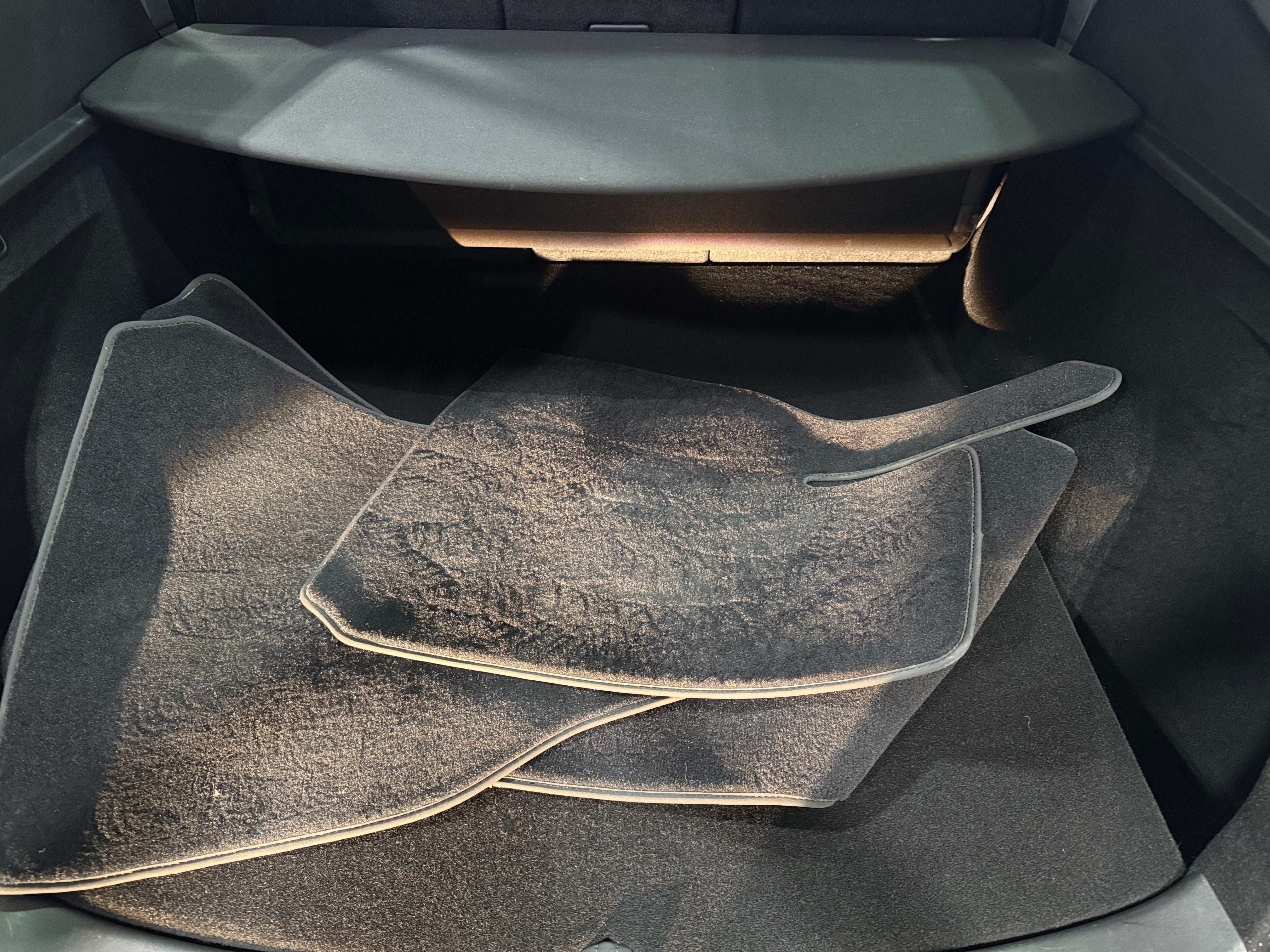 2023 Tesla Model Y Long Range 4