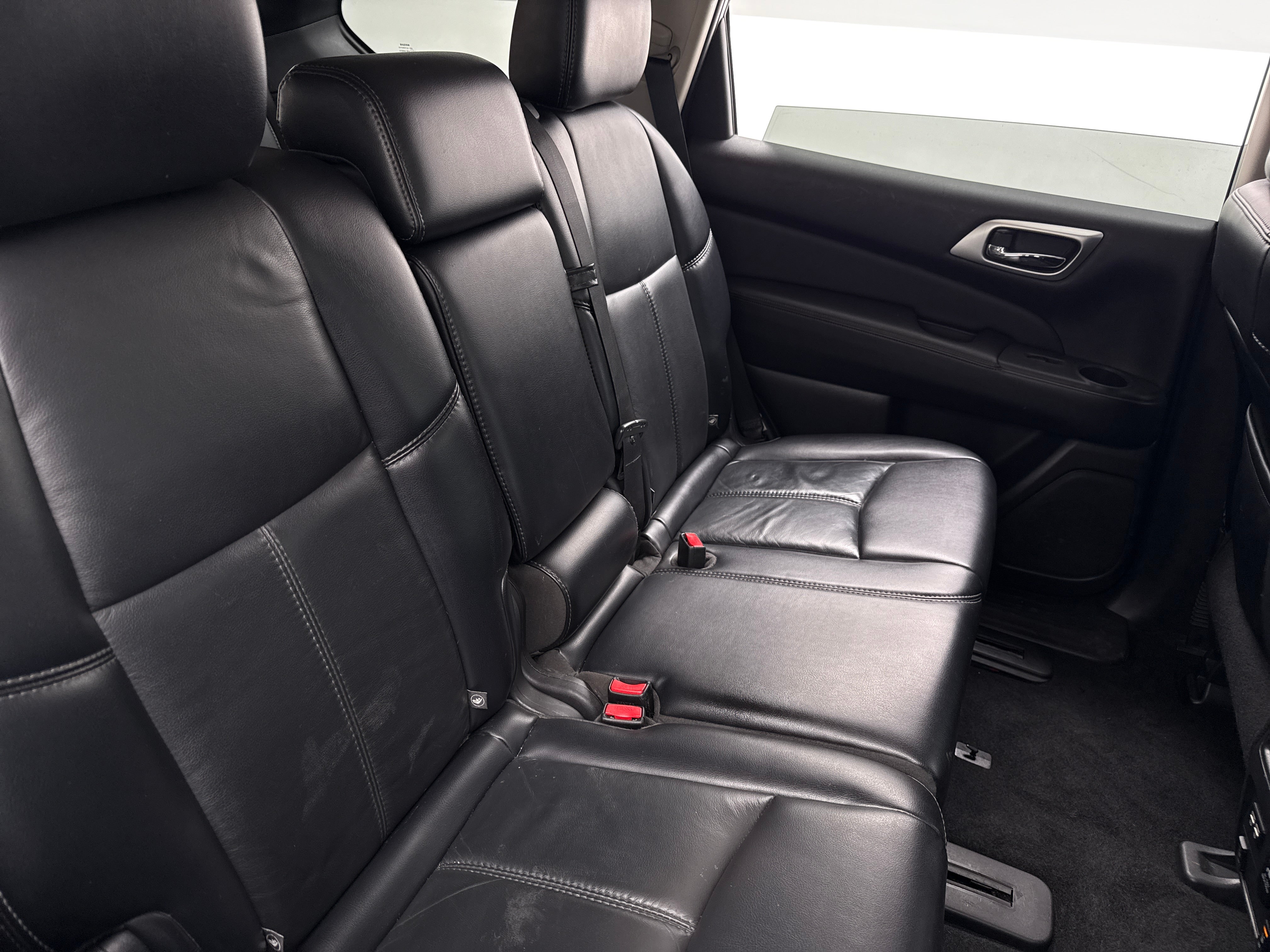 2017 Nissan Pathfinder SL 5