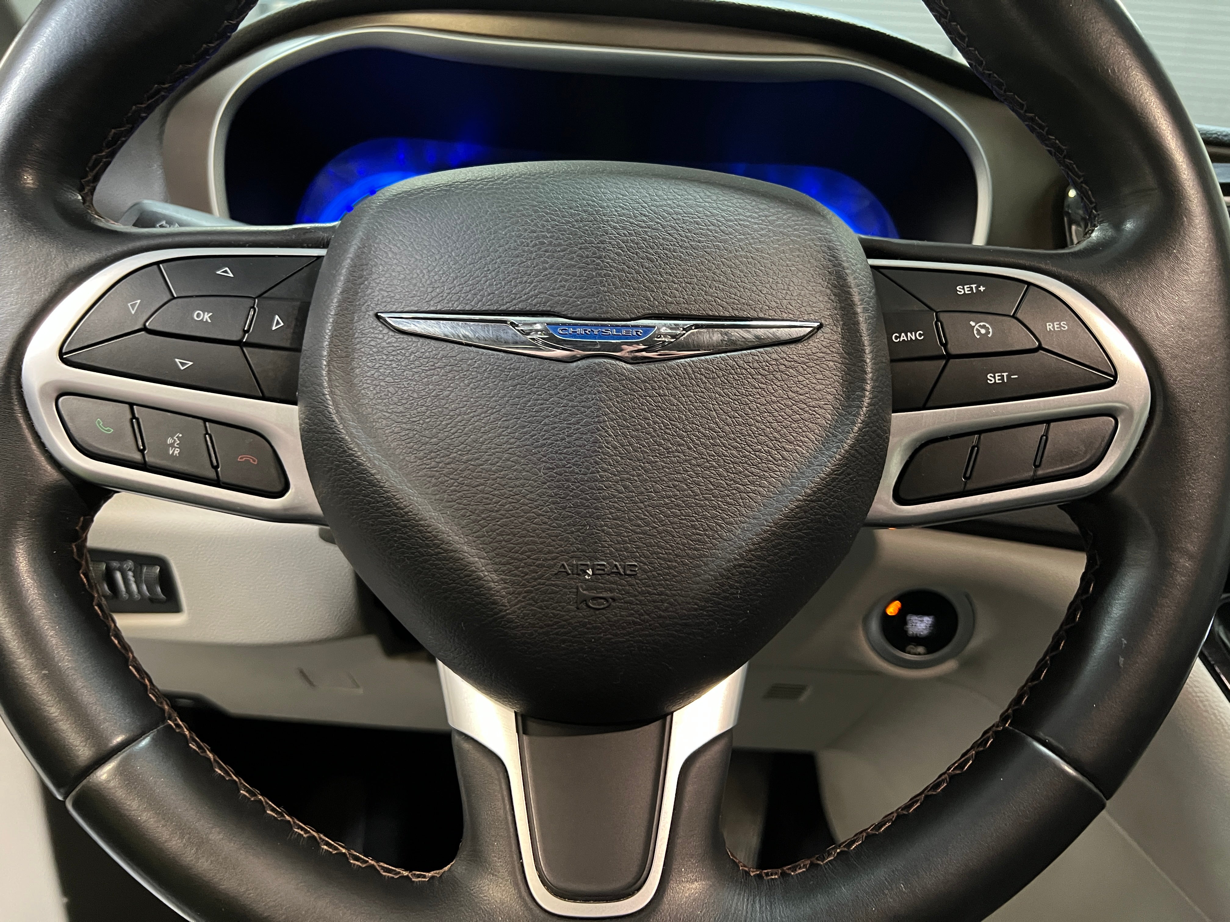 2018 Chrysler Pacifica Touring L 4