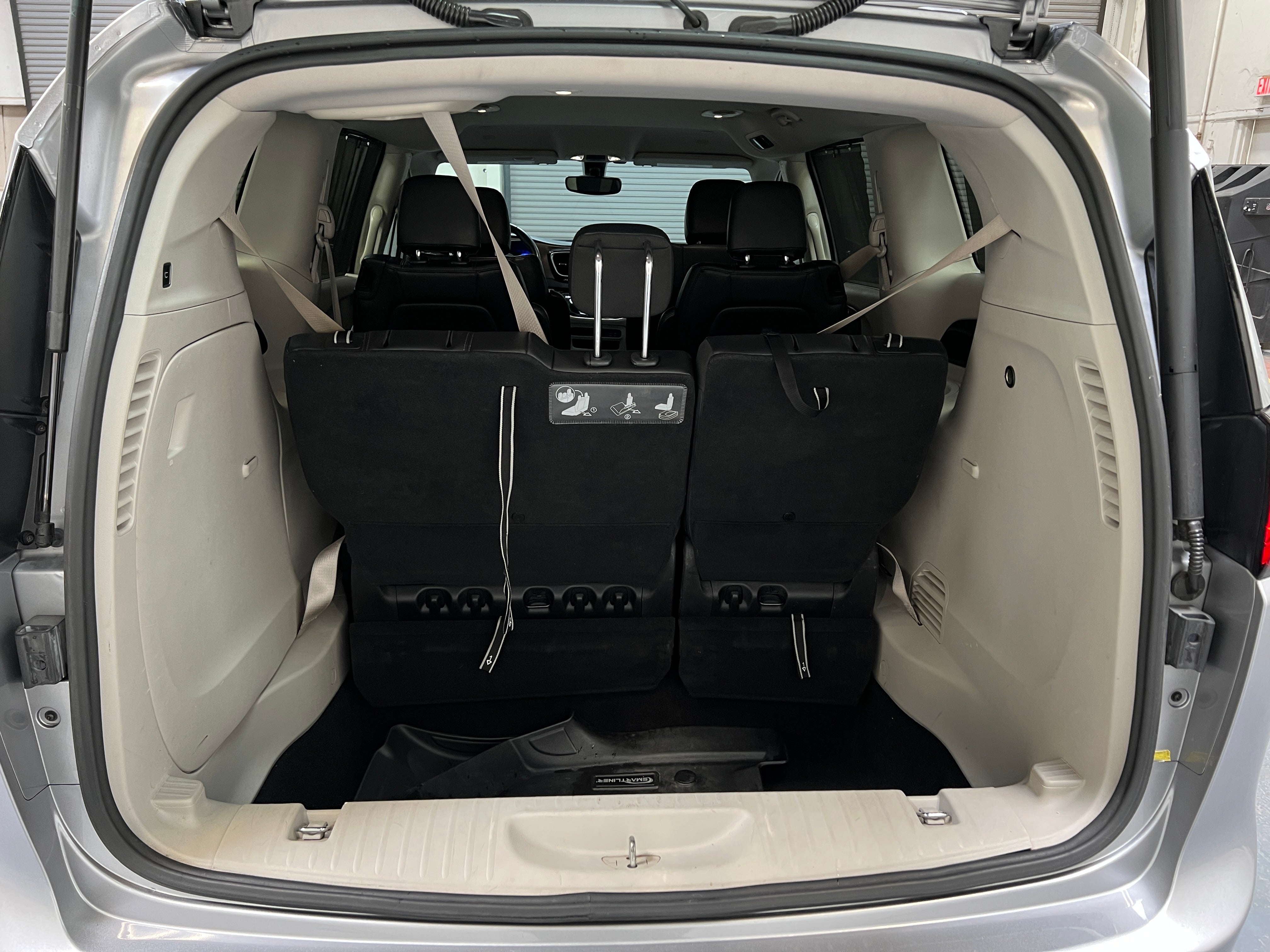 2018 Chrysler Pacifica Touring L 6