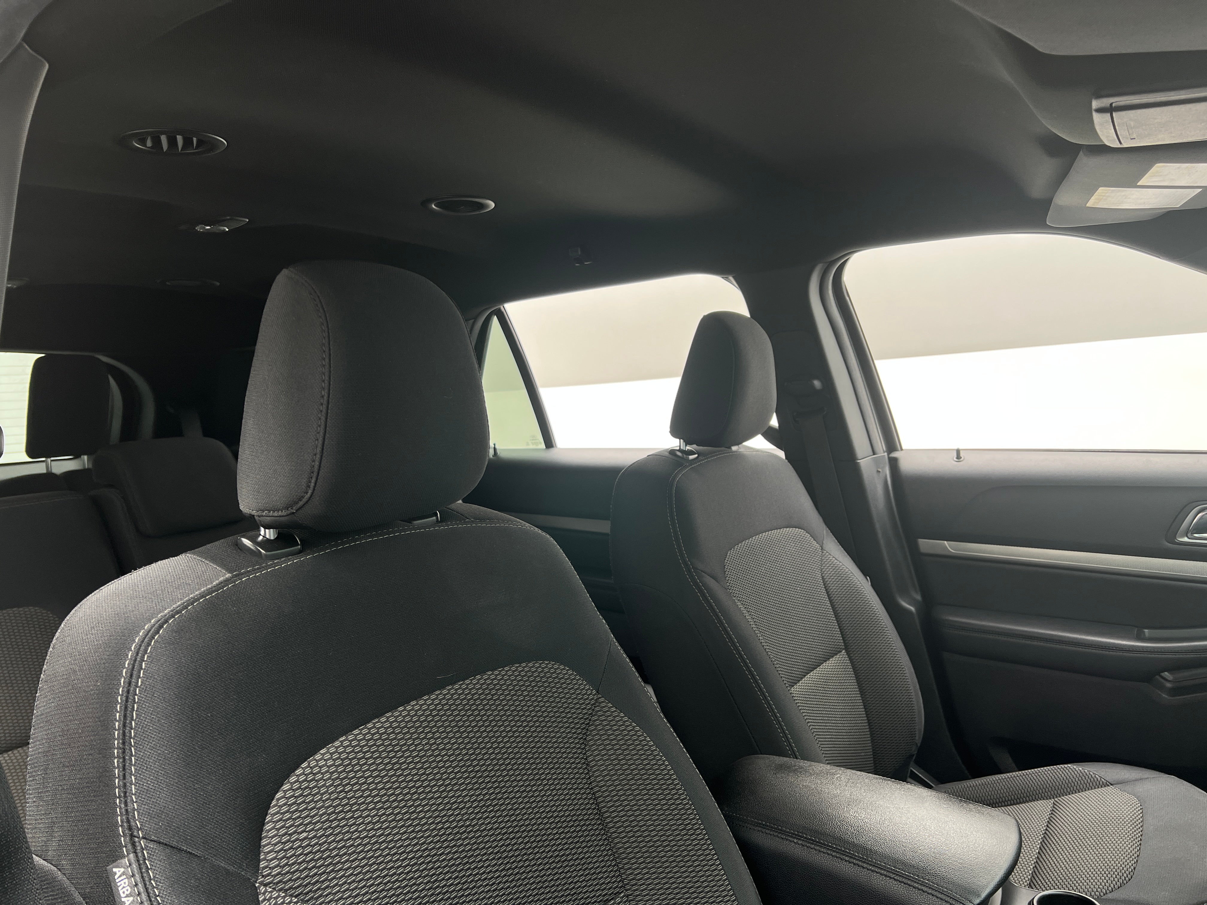 2019 Ford Explorer XLT 2