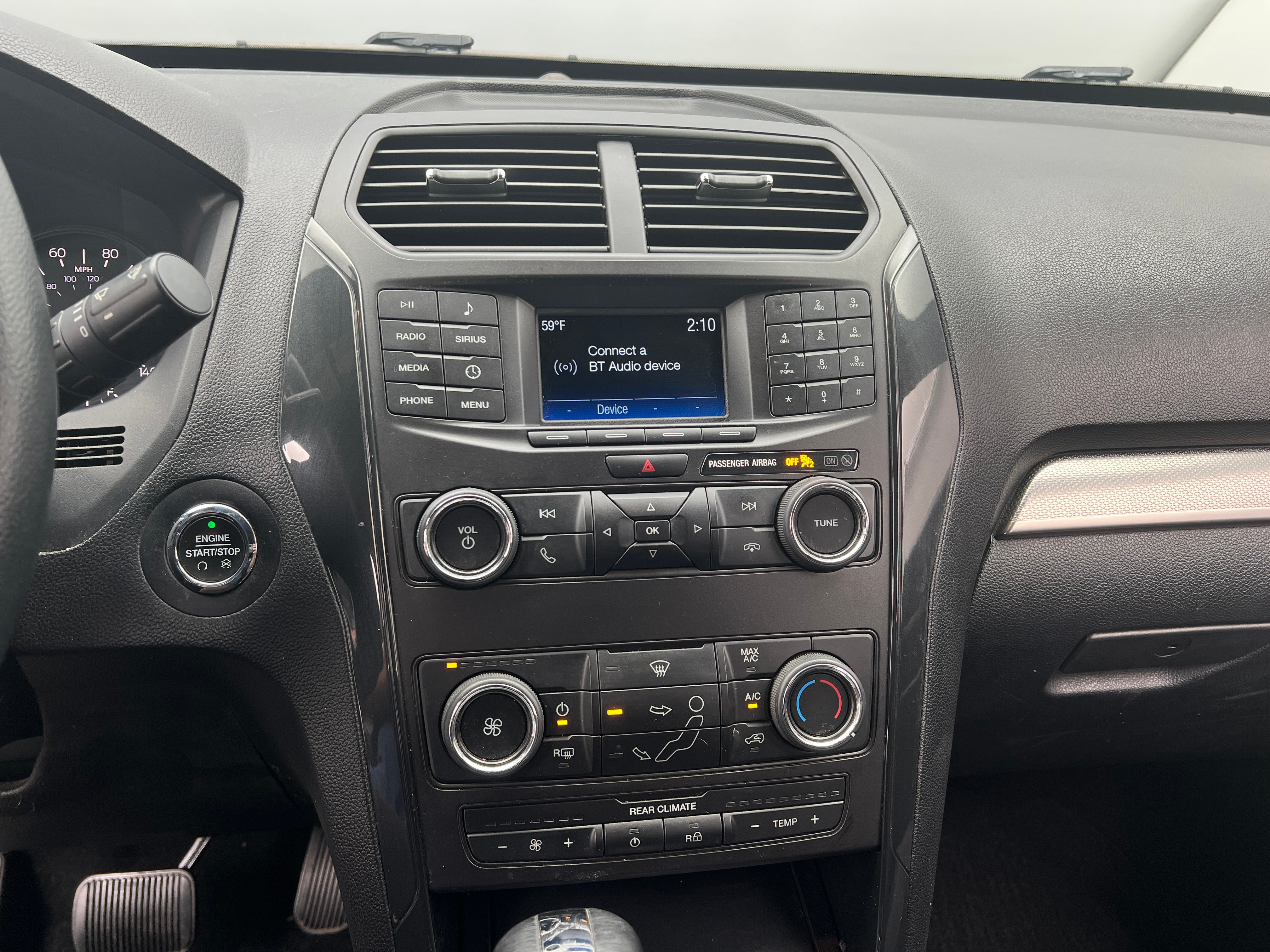 2019 Ford Explorer XLT 4